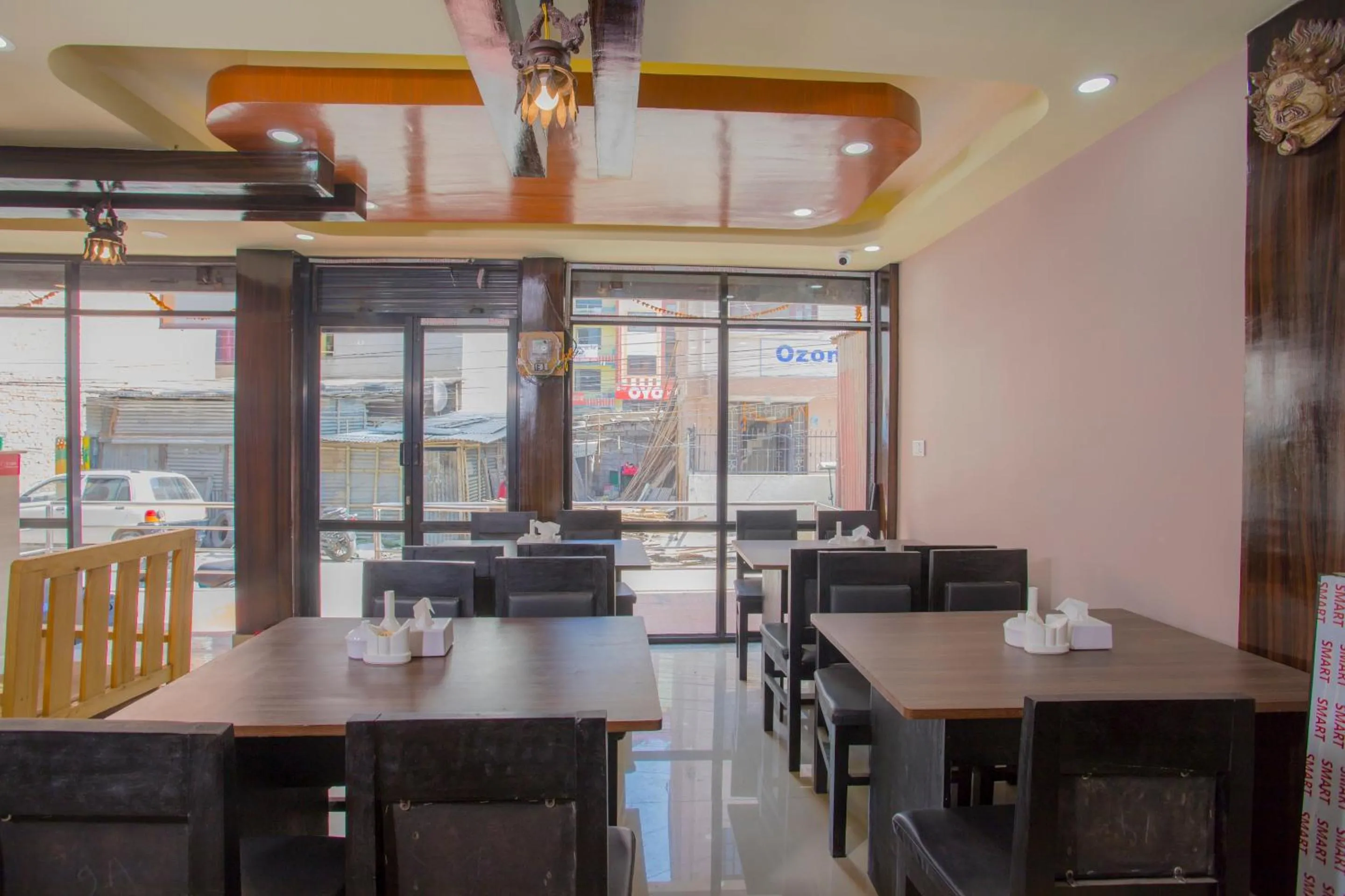 Restaurant/places to eat in OYO 260 Hotel Cultural Inn