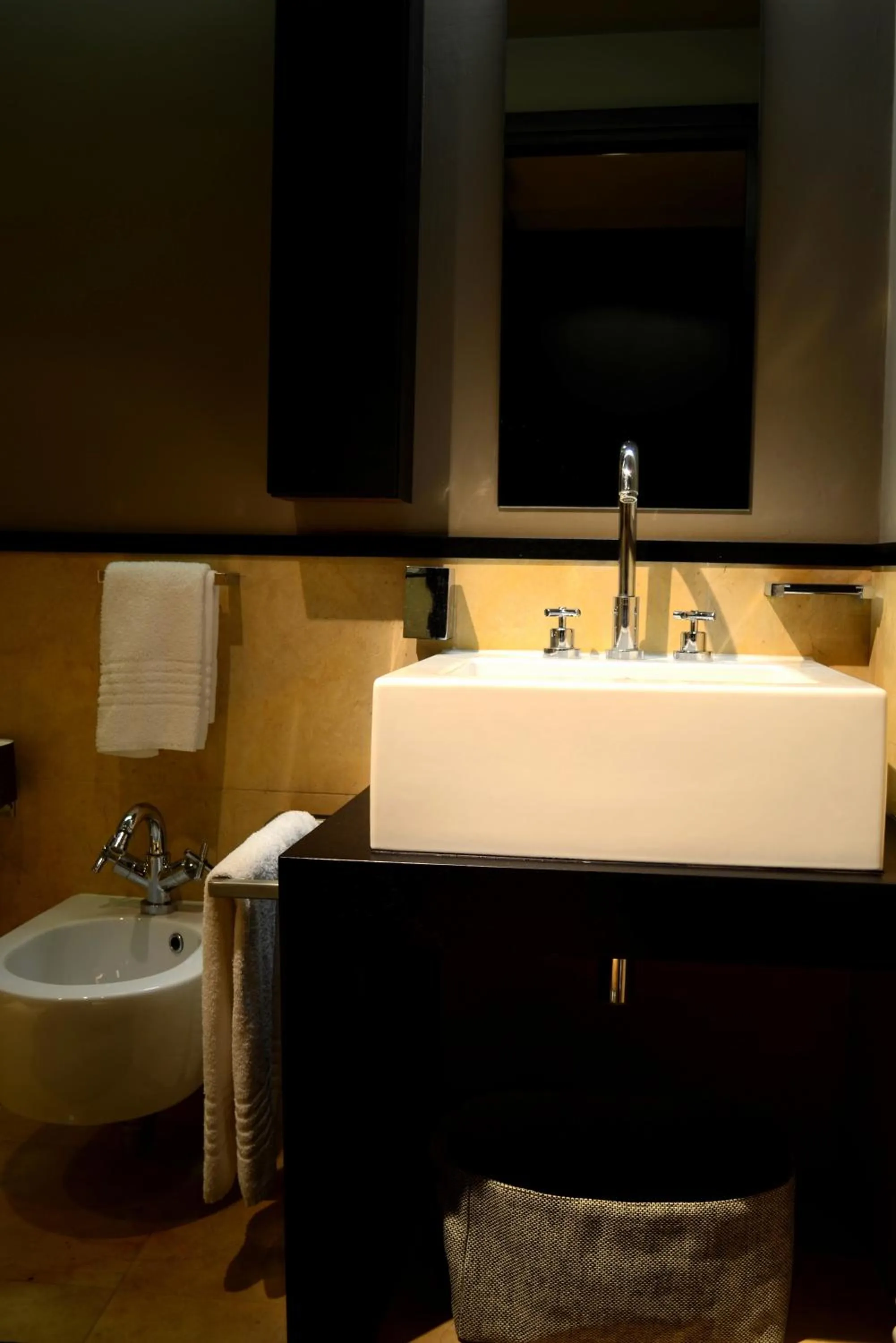 Bathroom in Charming House DD724