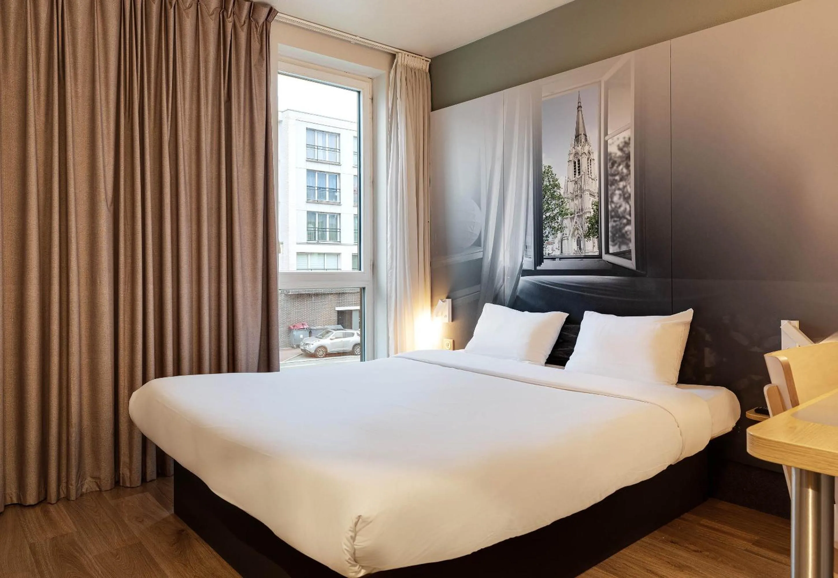 Bedroom, Bed in B&B HOTEL Lille Tourcoing Centre