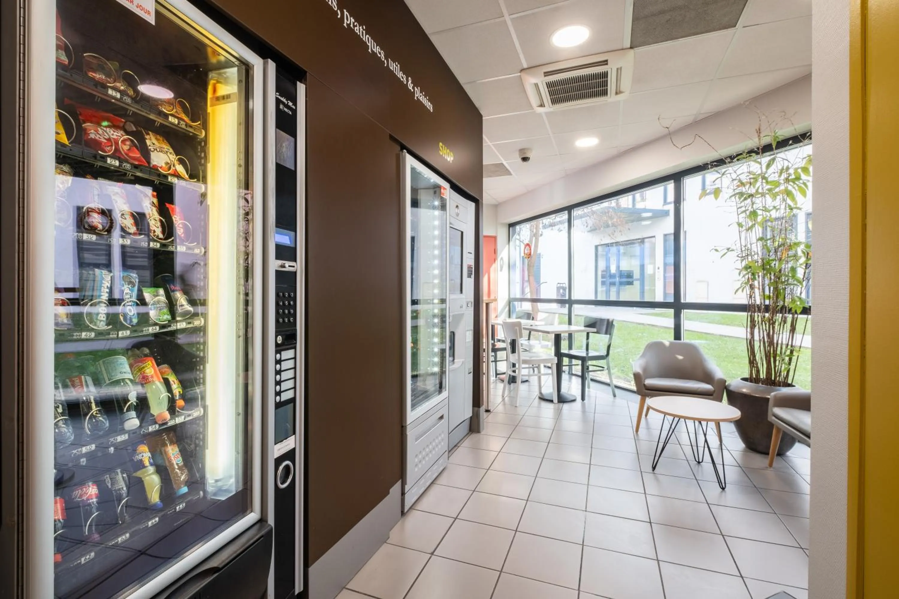 Food and drinks in B&B HOTEL Lille Tourcoing Centre