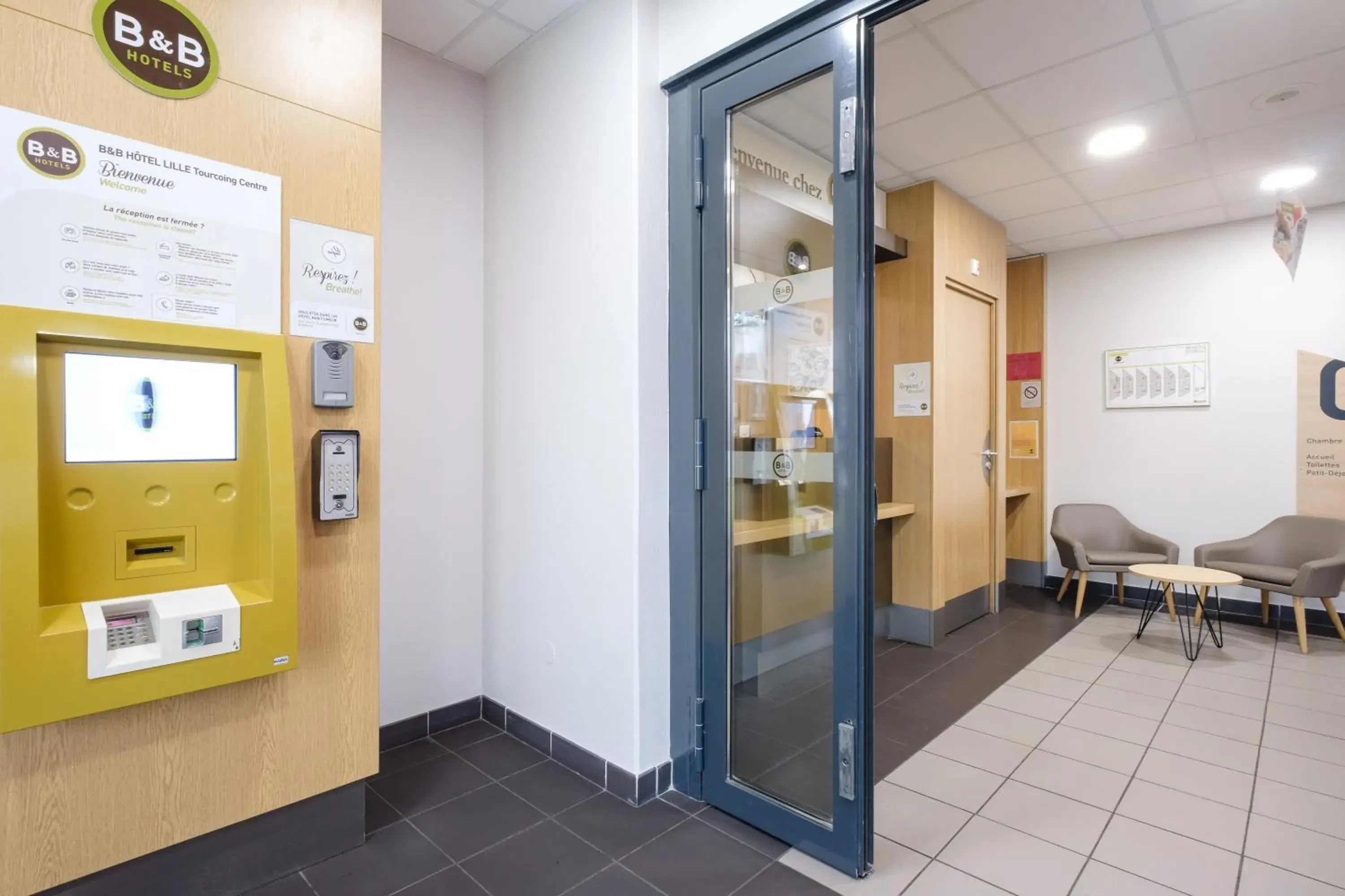 Lobby or reception in B&B HOTEL Lille Tourcoing Centre Lobby or reception in B&B HOTEL Lille Tourcoing Centre