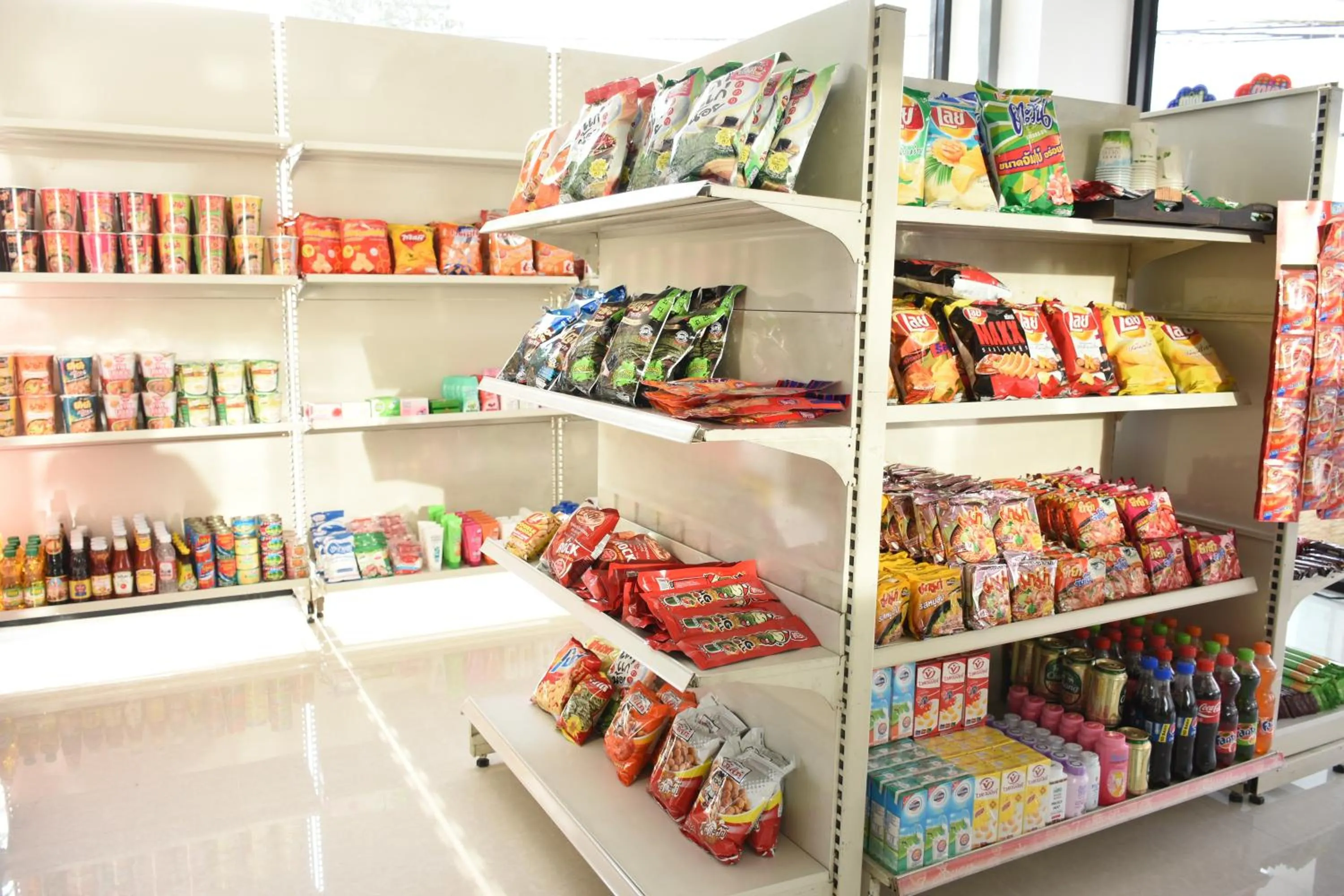 On-site shops in Basaya Laemchabang