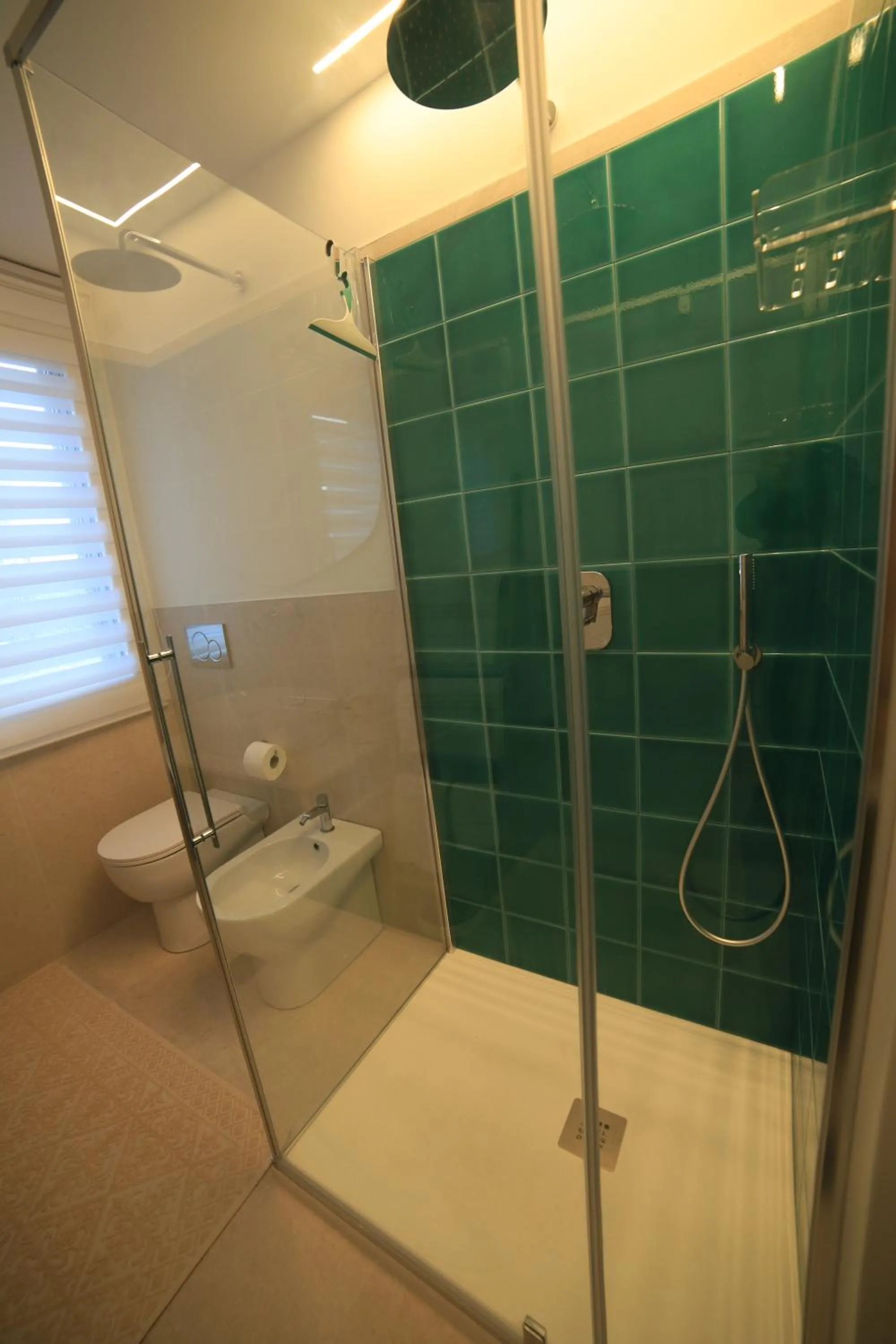 Shower in 49Starfish Holiday Home