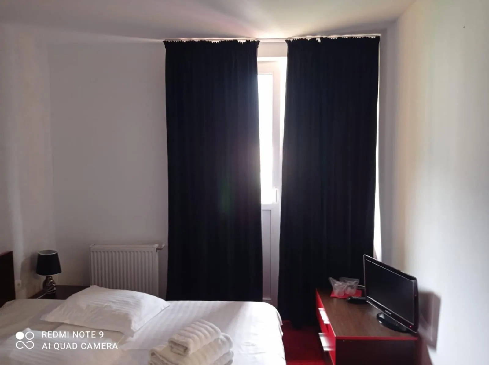 Bed in Pensiunea Lucy