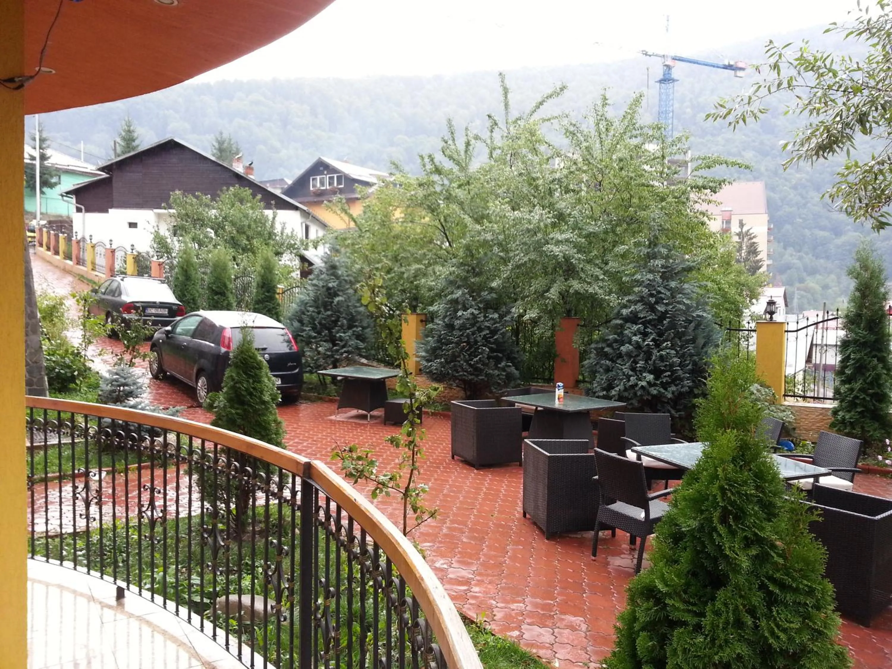Patio in Pensiunea Lucy