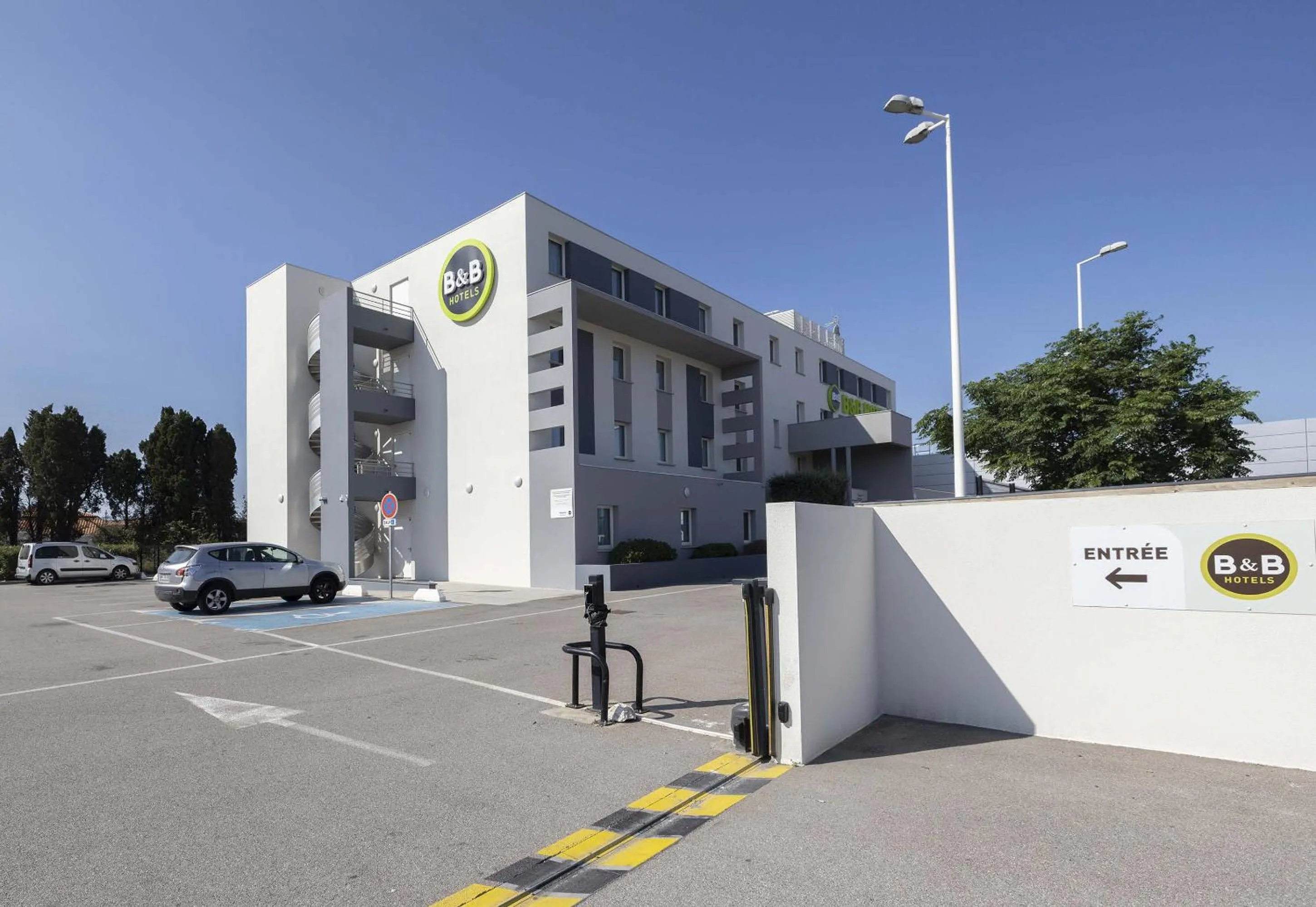 Property building in B&B HOTEL Perpignan Sud Marché International