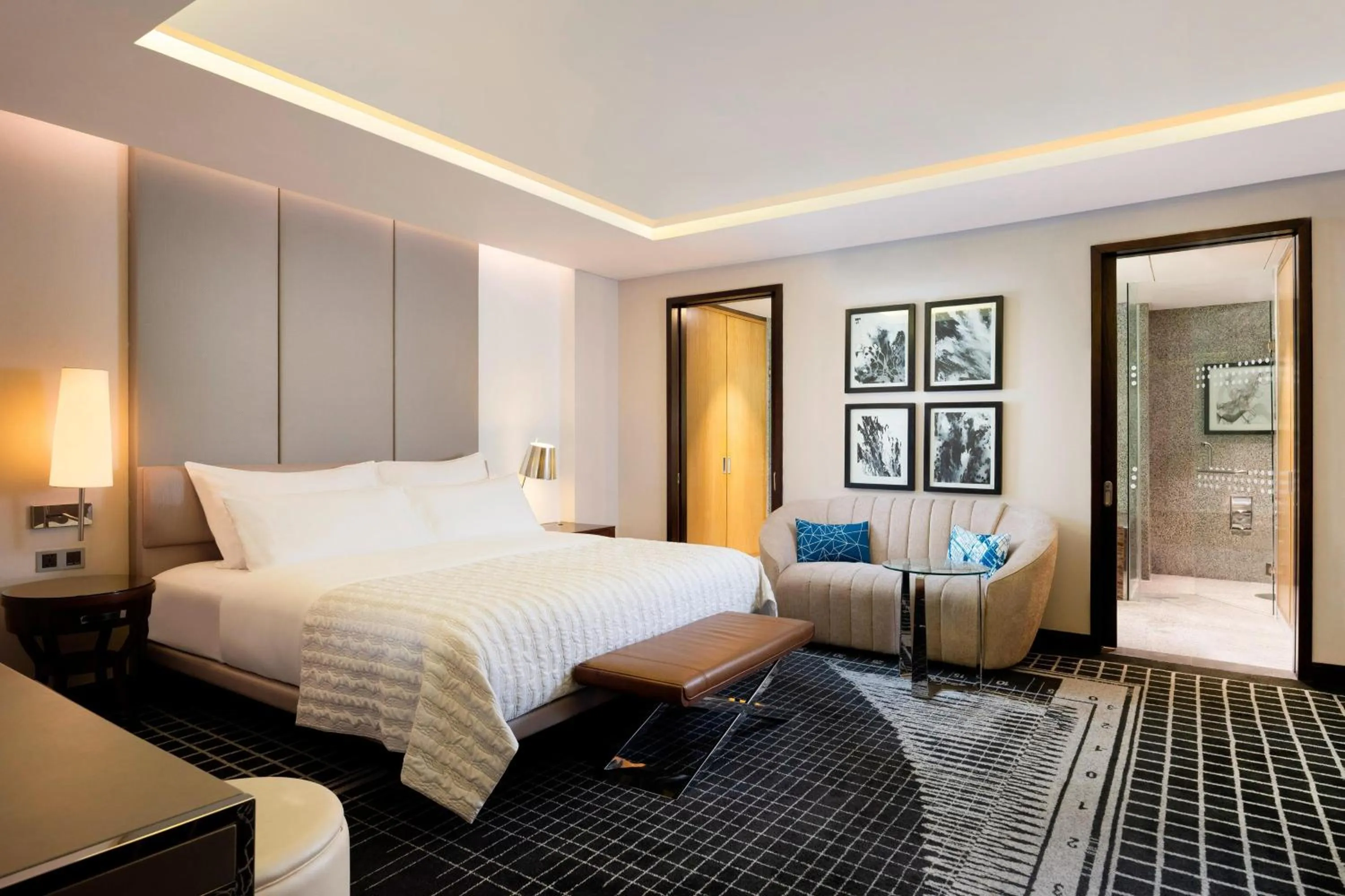 Bedroom, Bed in Le Meridien Dhaka