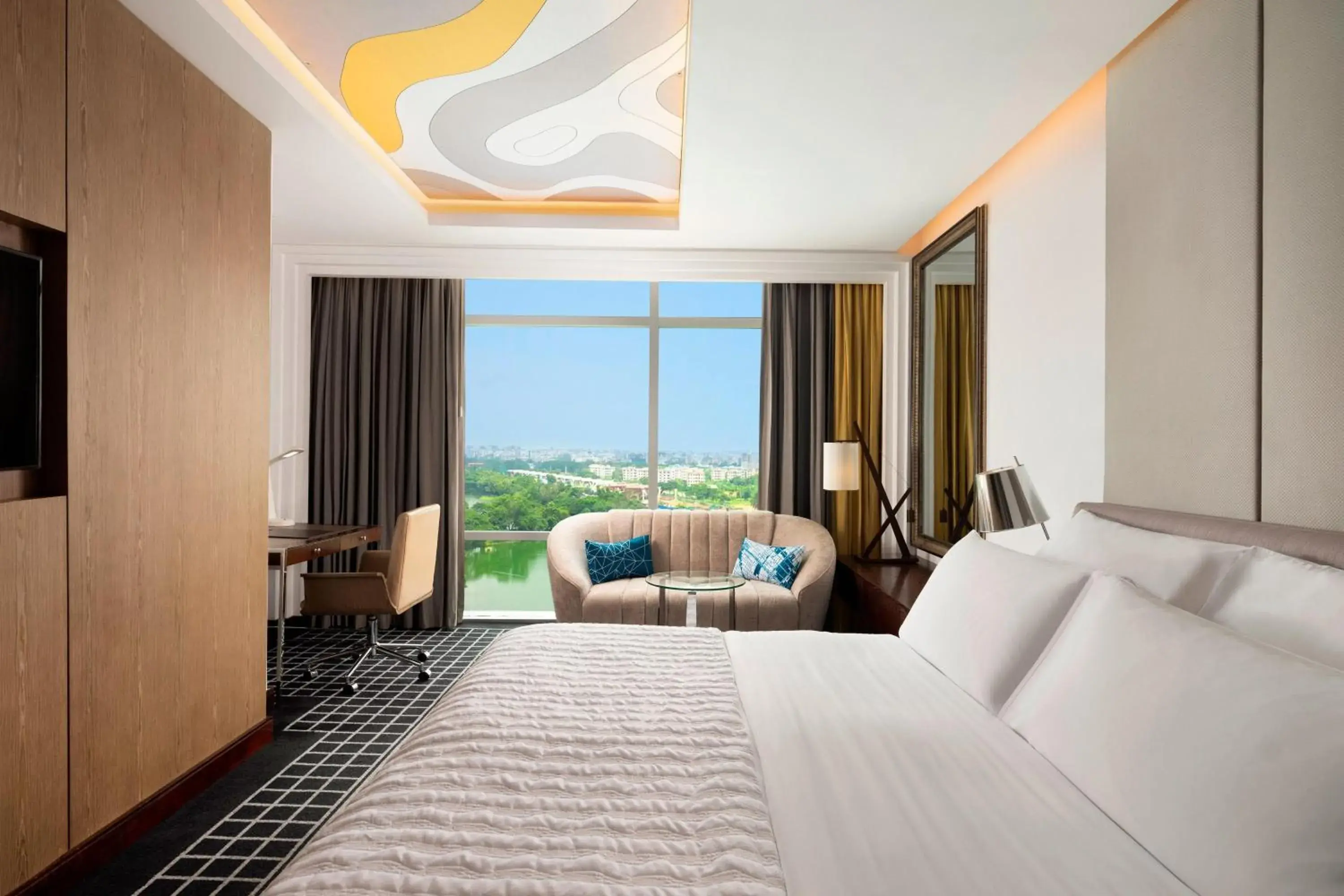 Deluxe King Room, Guest room, 1 King - single occupancy in Le Meridien Dhaka Deluxe King Room, Guest room, 1 King - single occupancy in Le Meridien Dhaka
