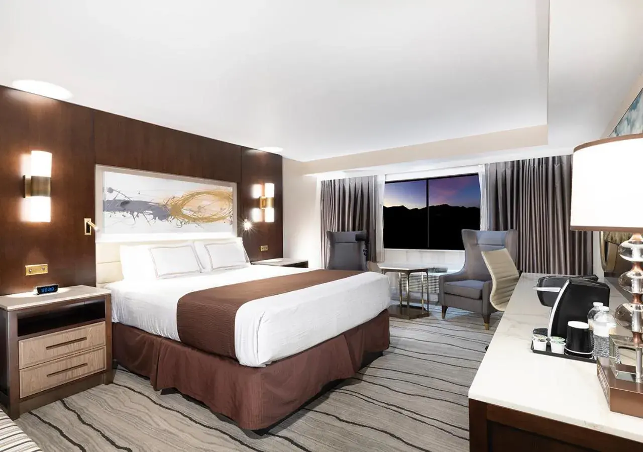 Deluxe King Room in Peppermill Hotel Casino in W Wendover, Nevada Deluxe King Room in Peppermill Hotel Casino in W Wendover, Nevada
