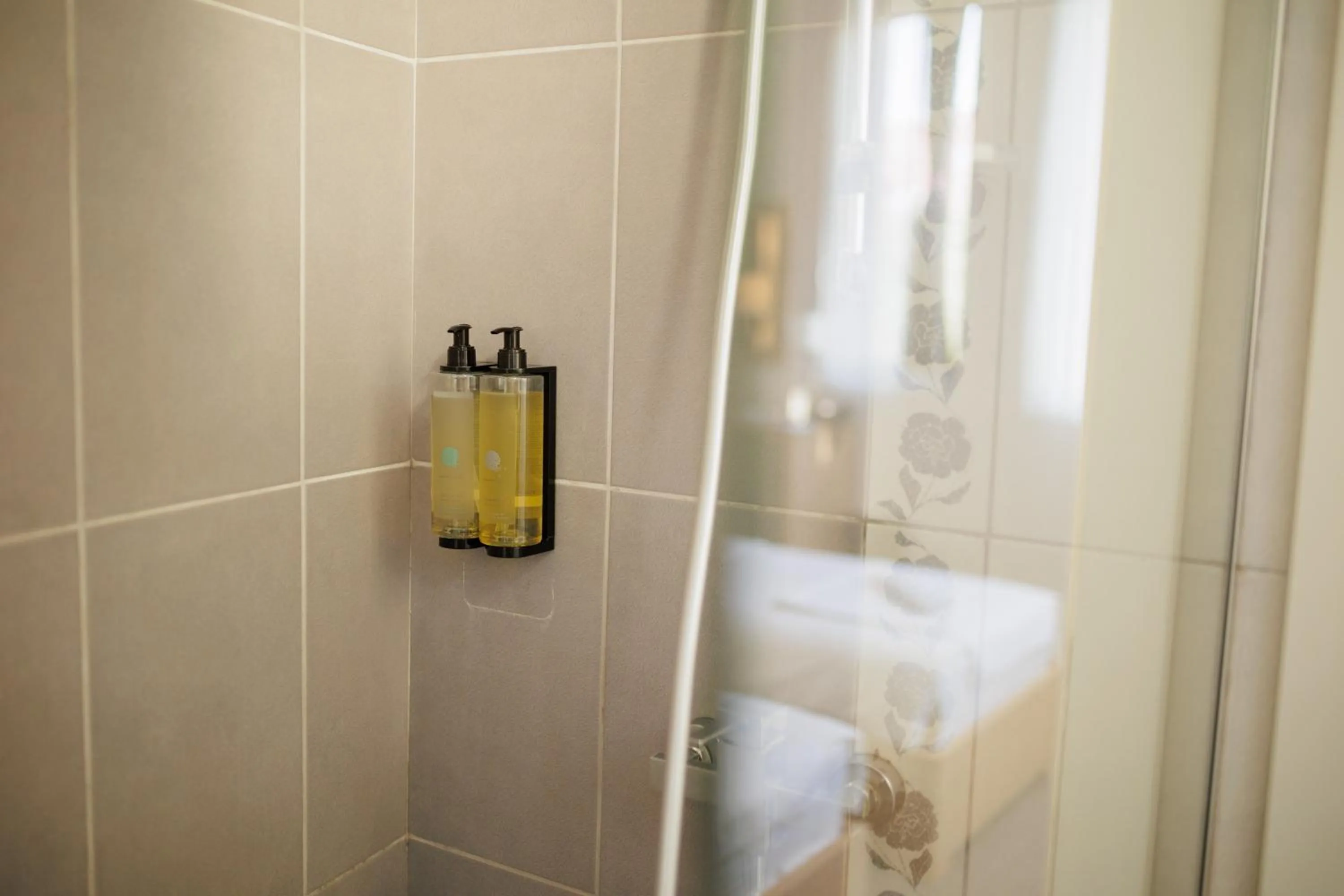 Shower in Garni Hotel Biser