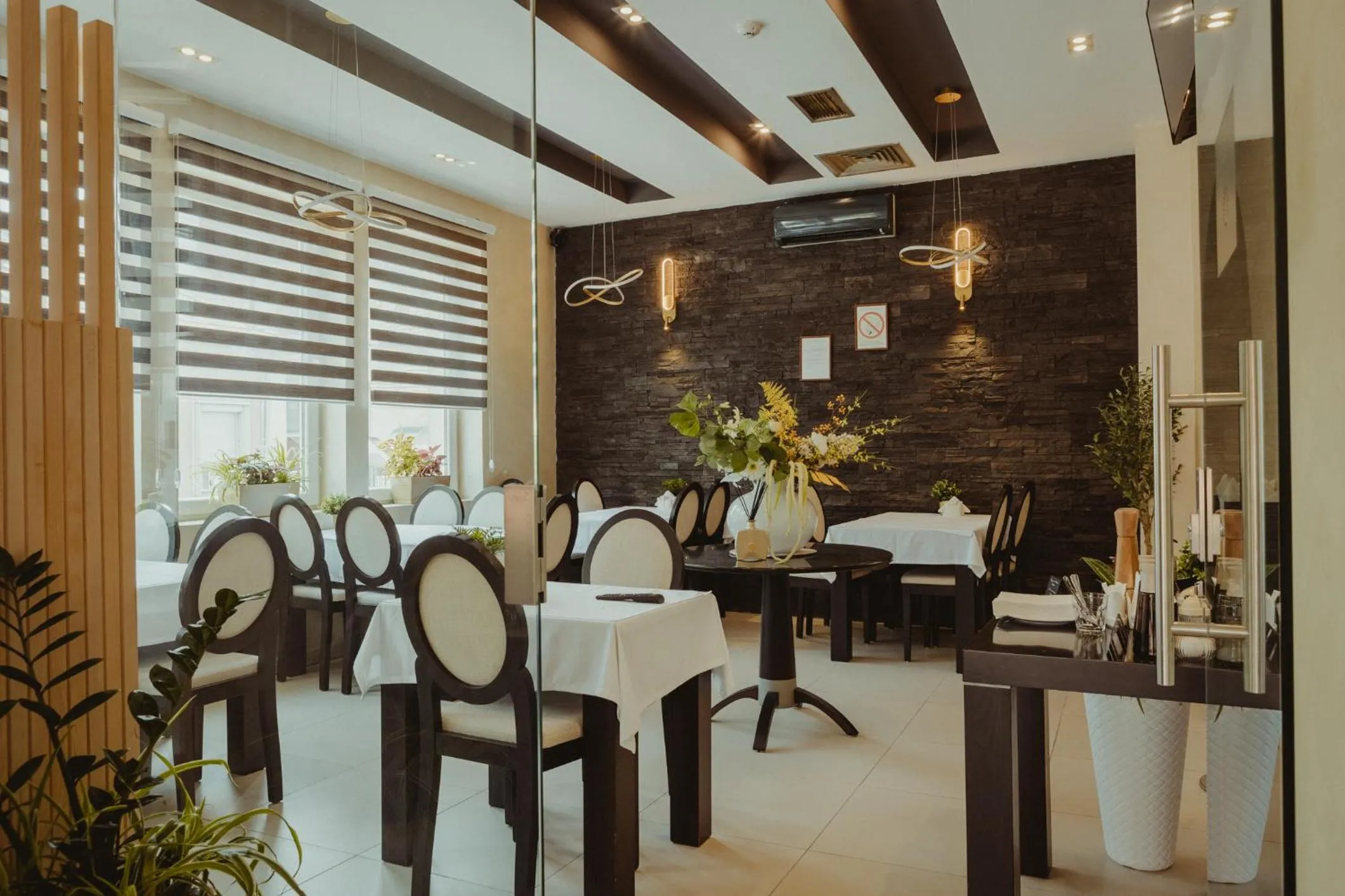 Restaurant/places to eat in Garni Hotel Biser