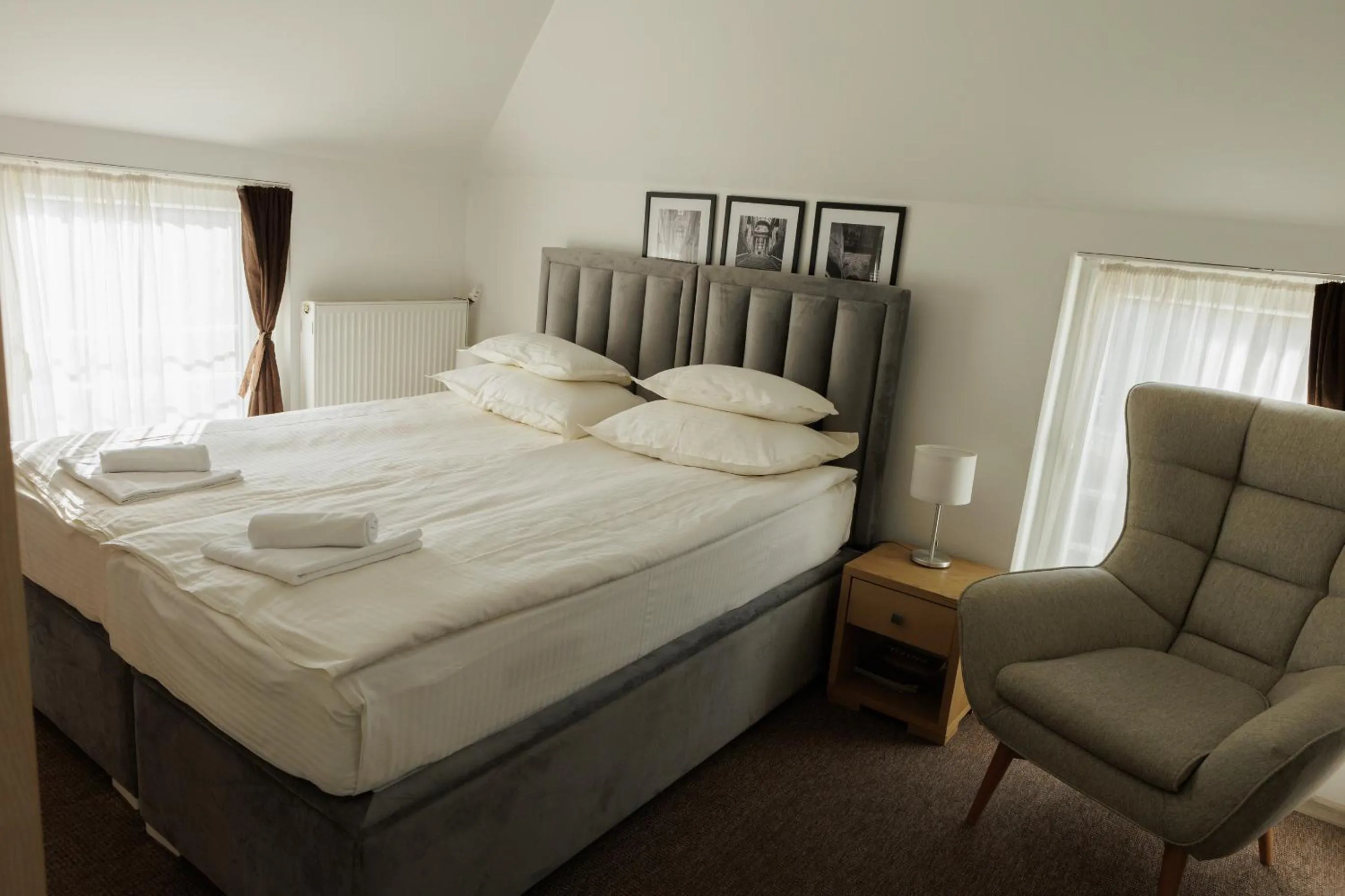 Bed in Garni Hotel Biser