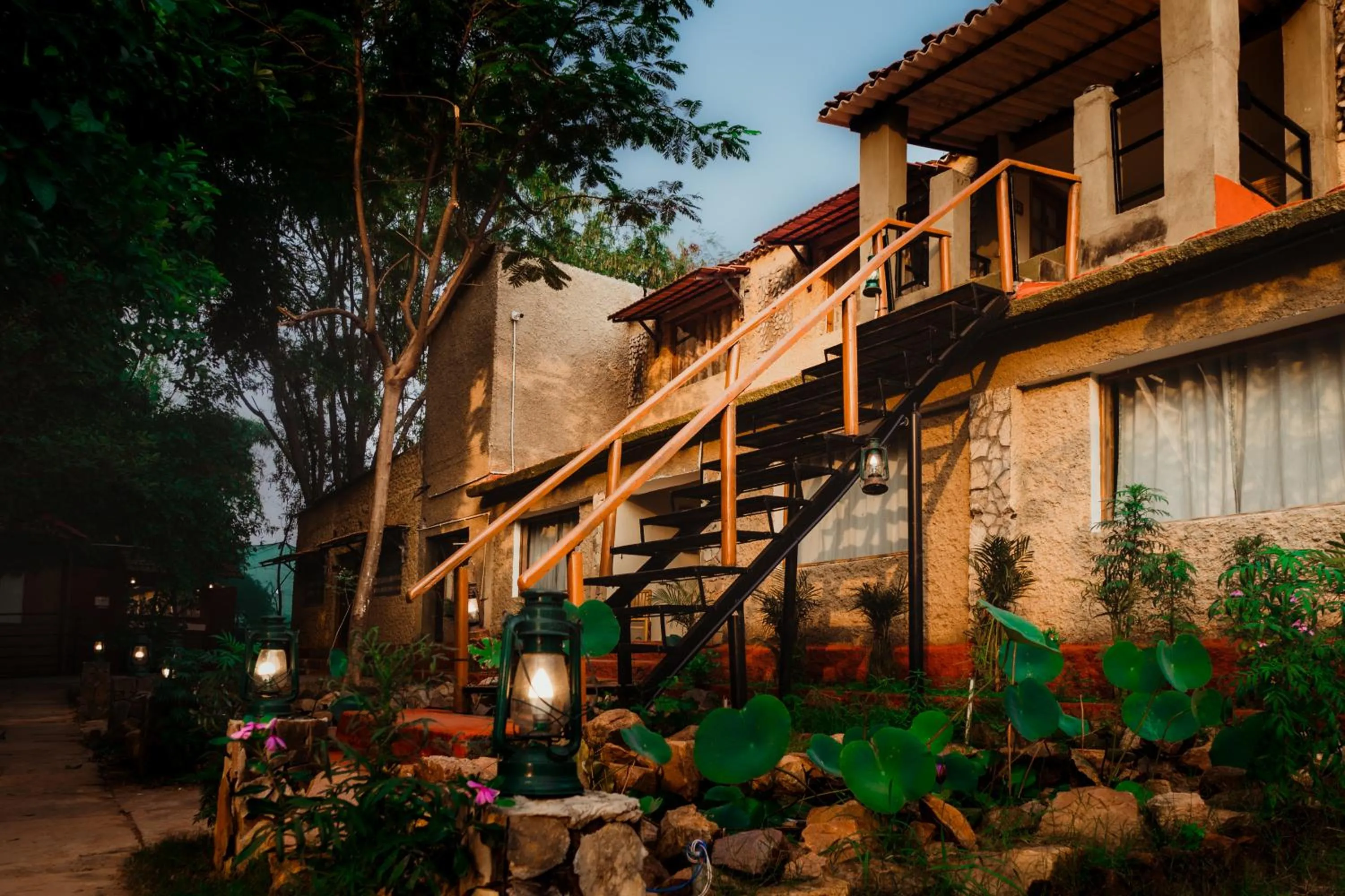 Facade/entrance in Greetoe Camp Panna