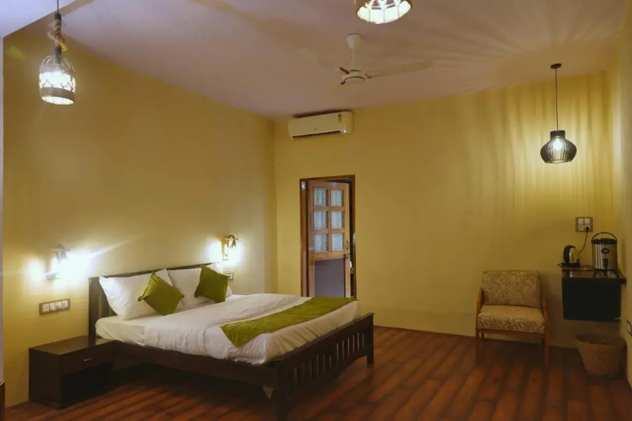 Double Room with Lake View in Greetoe Camp Panna Double Room with Lake View in Greetoe Camp Panna