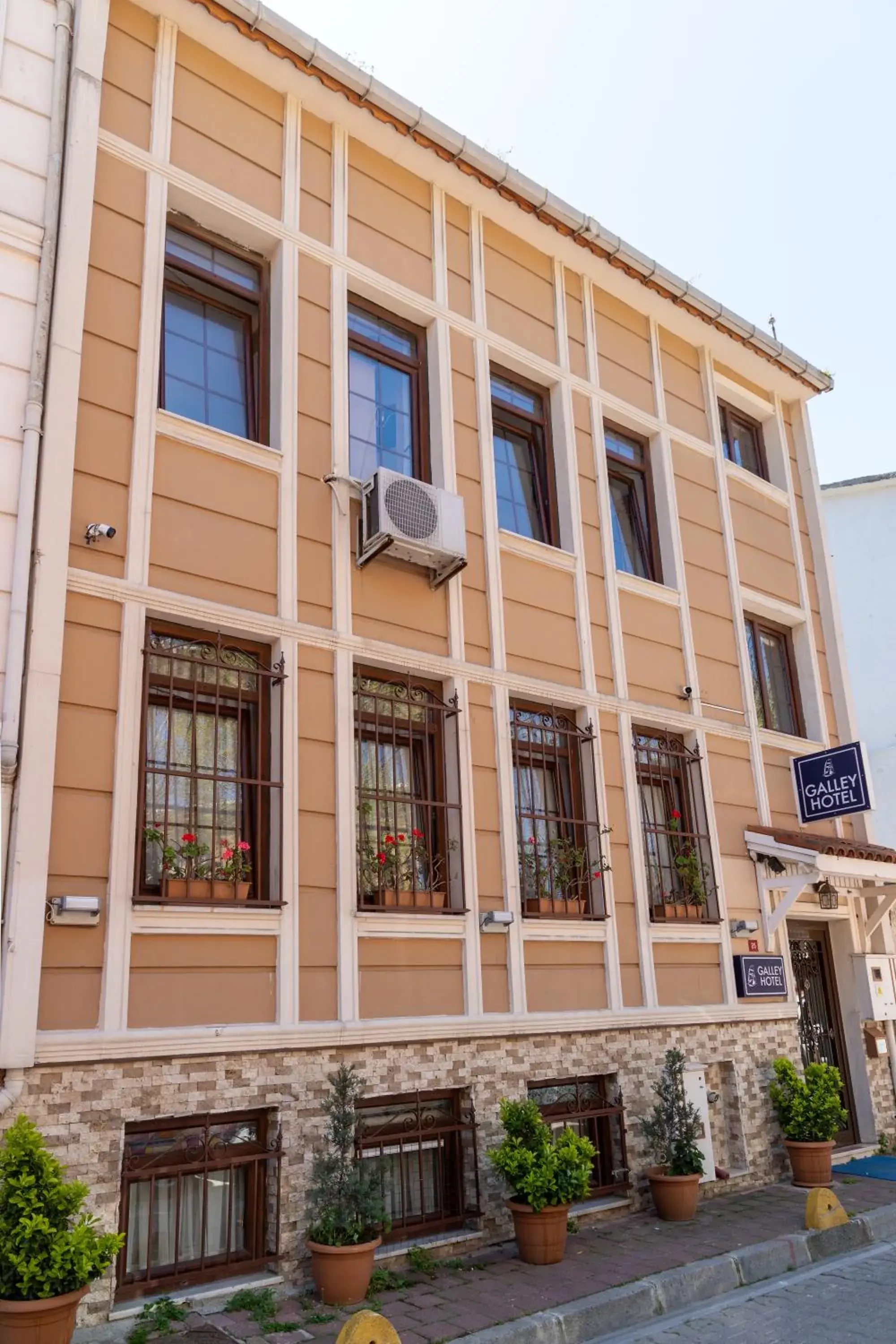 Property building in Galley Hotel Property building in Galley Hotel