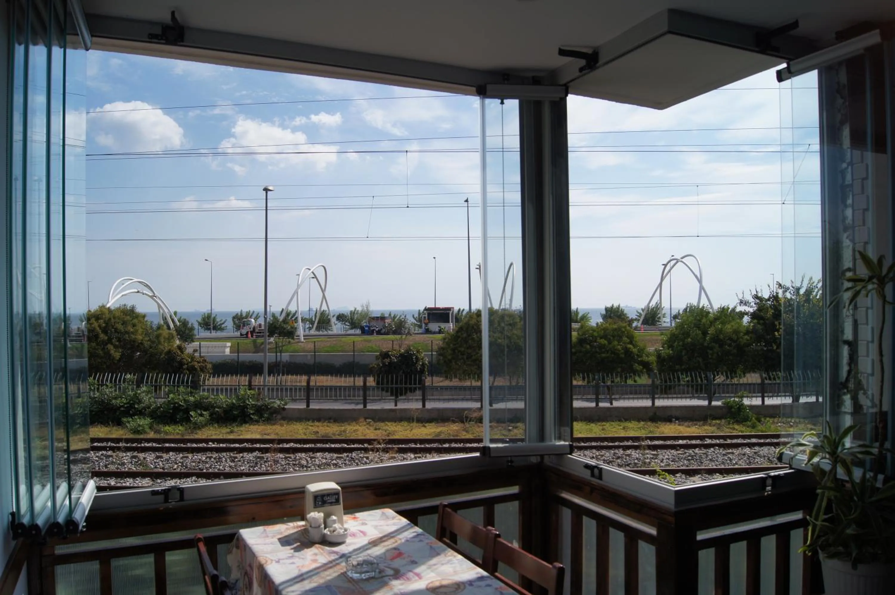 Restaurant/places to eat in Galley Hotel