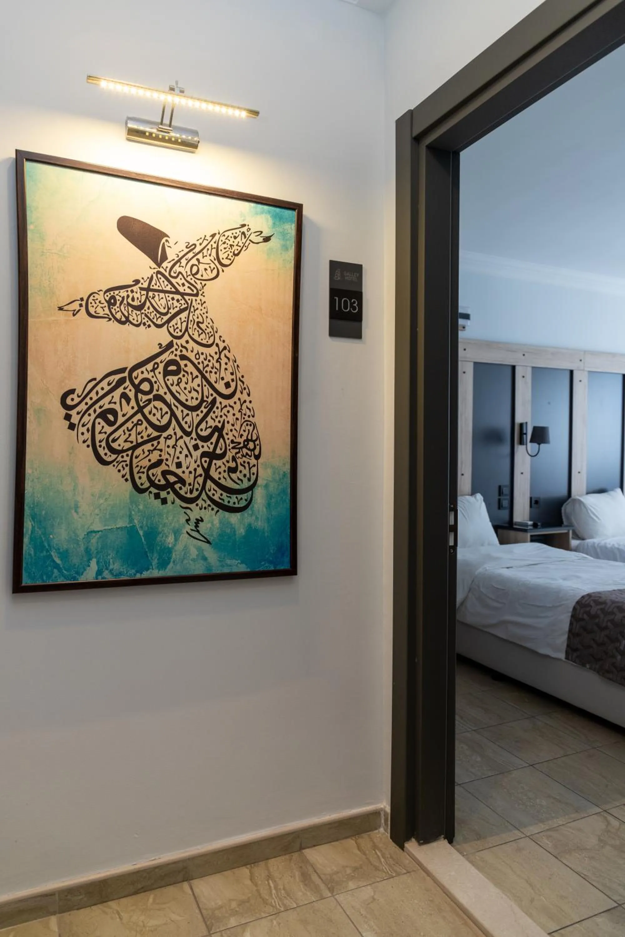 Floor plan, Bed in Galley Hotel