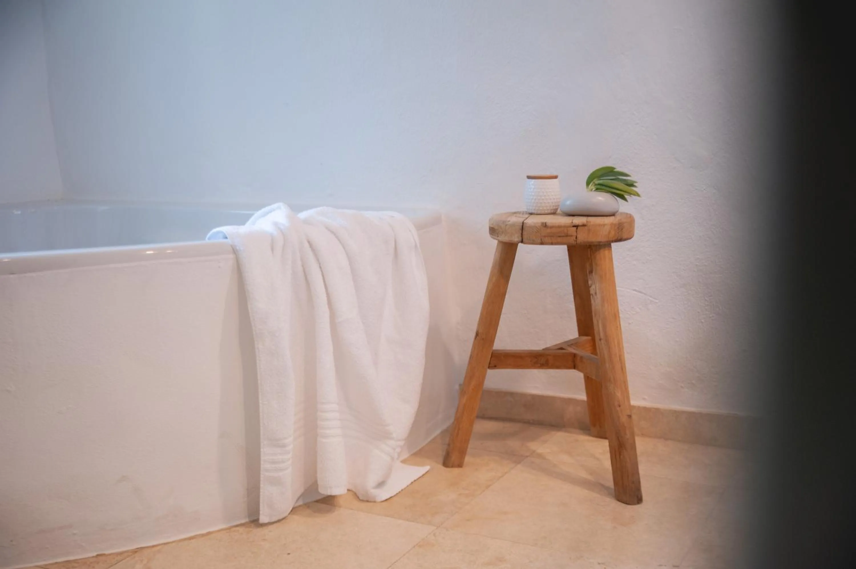 Bath, Bed in Mo & Rose's Nature Retreat