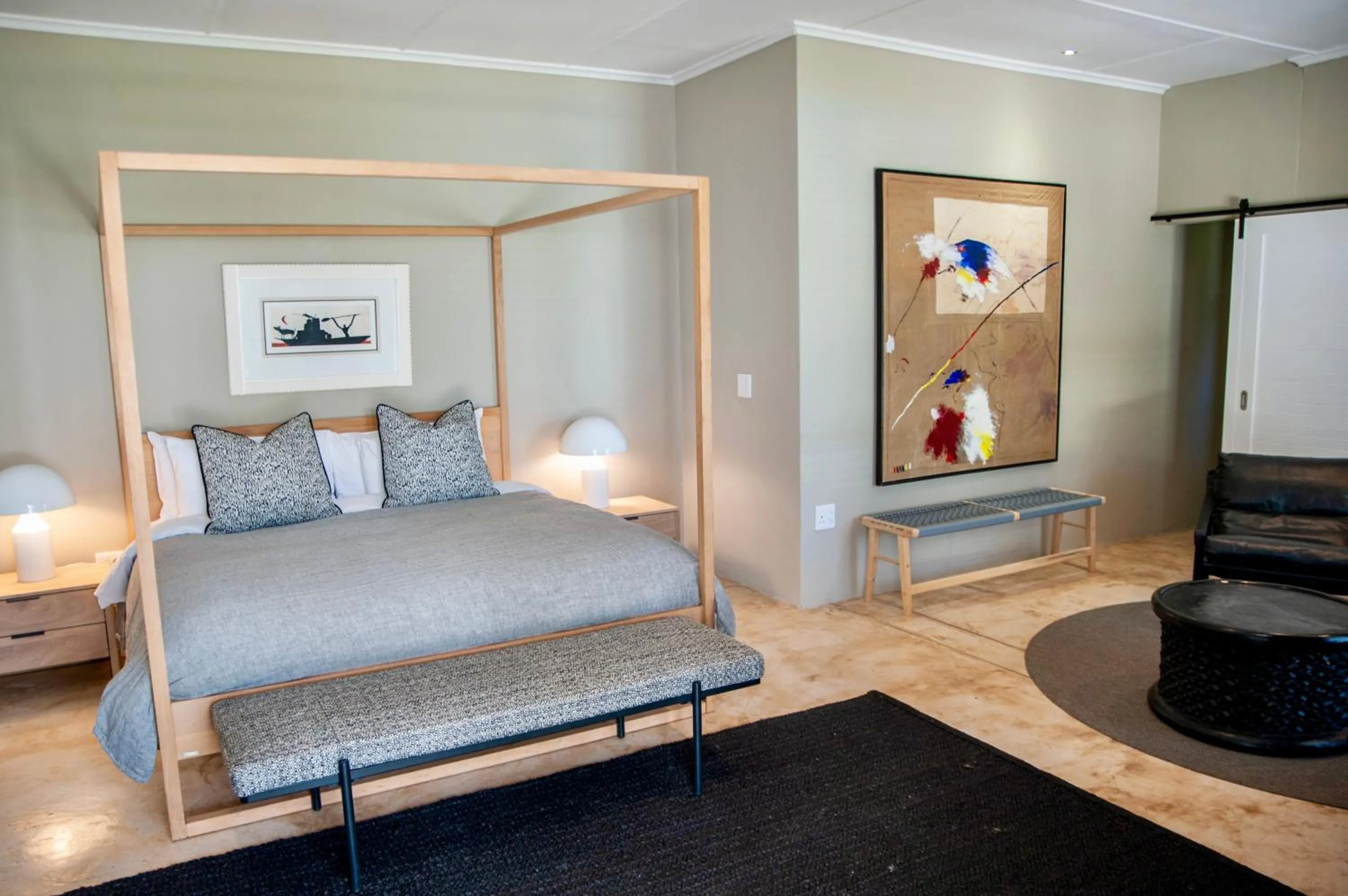 Bedroom, Bed in Mo & Rose's Nature Retreat