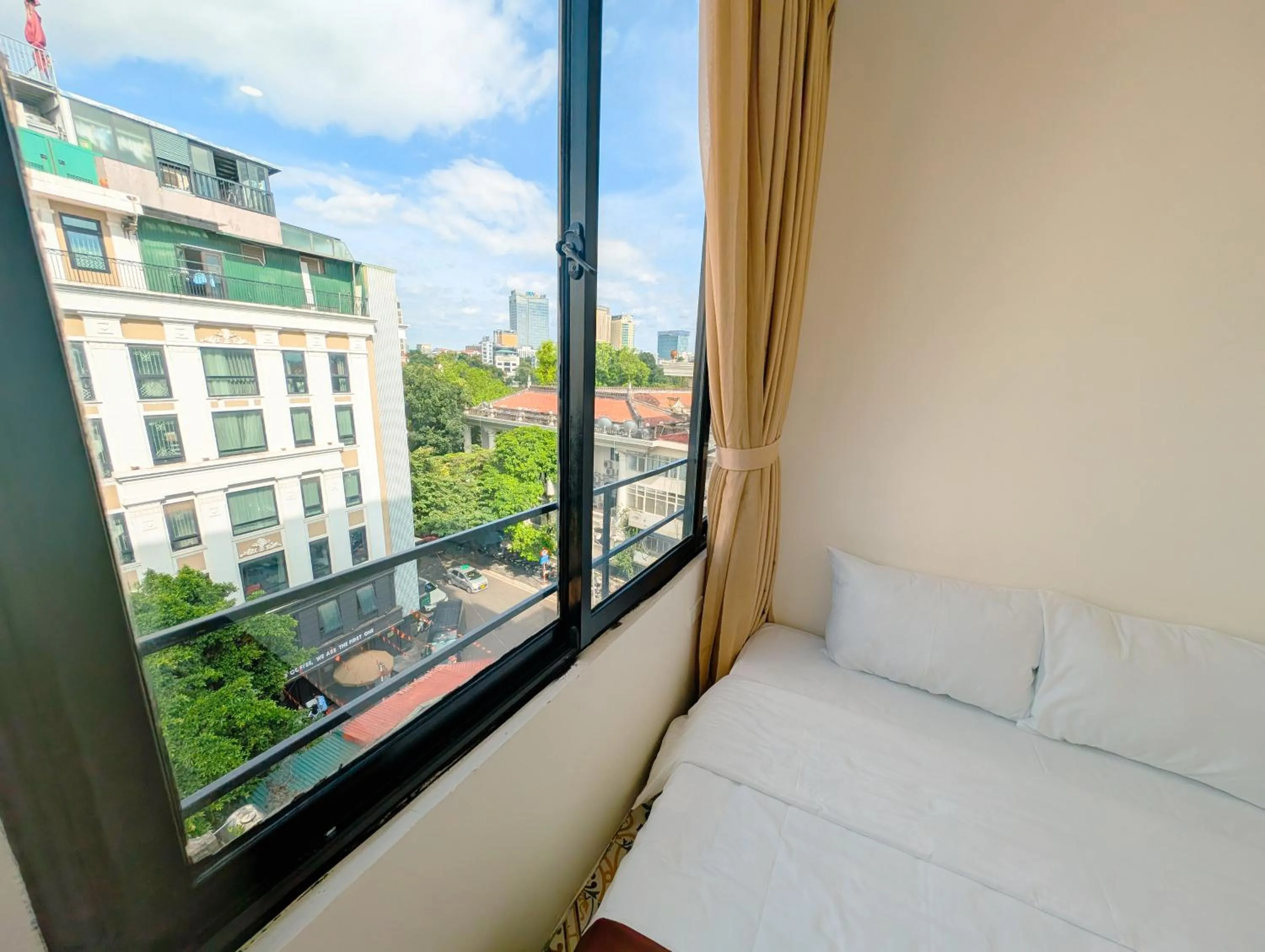 Bed in Maison Maravelle Hotel - Boutique Stay in Hanoi Old Quarter