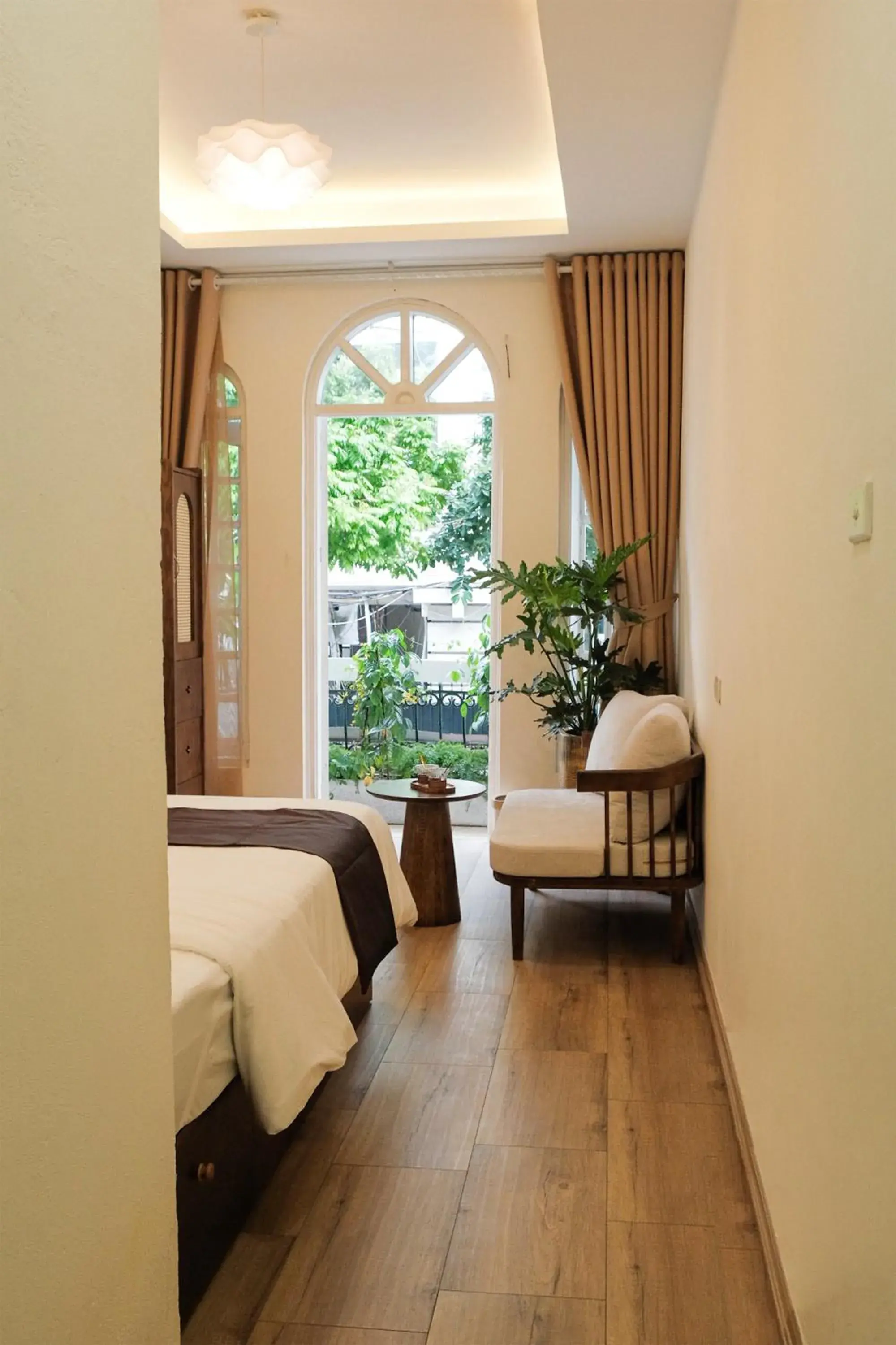 Deluxe Double Room in Maison Maravelle Hotel - Boutique Stay in Hanoi Old Quarter Deluxe Double Room in Maison Maravelle Hotel - Boutique Stay in Hanoi Old Quarter