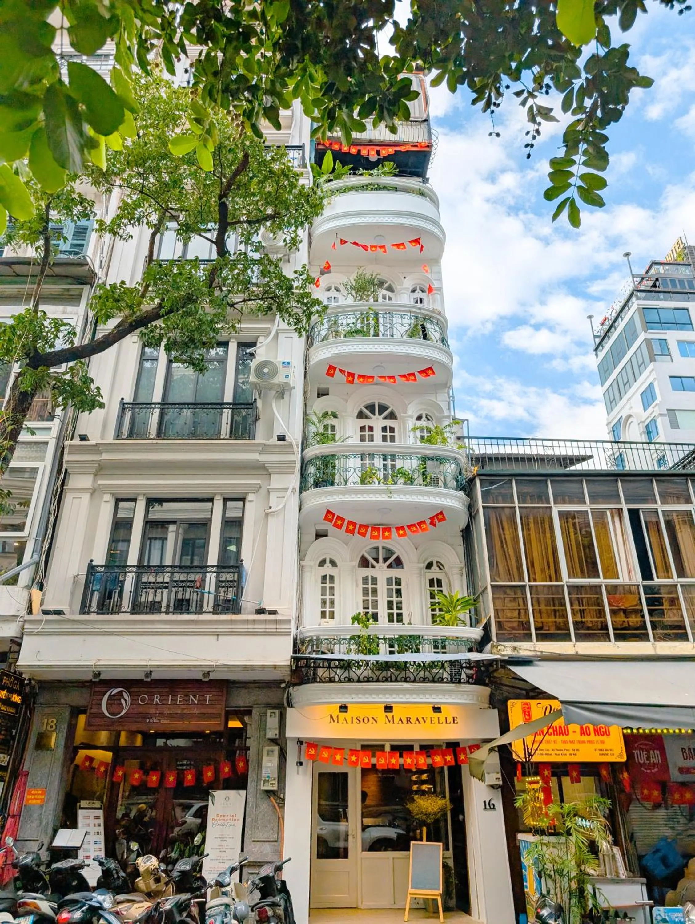 Property building in Maison Maravelle Hotel - Boutique Stay in Hanoi Old Quarter