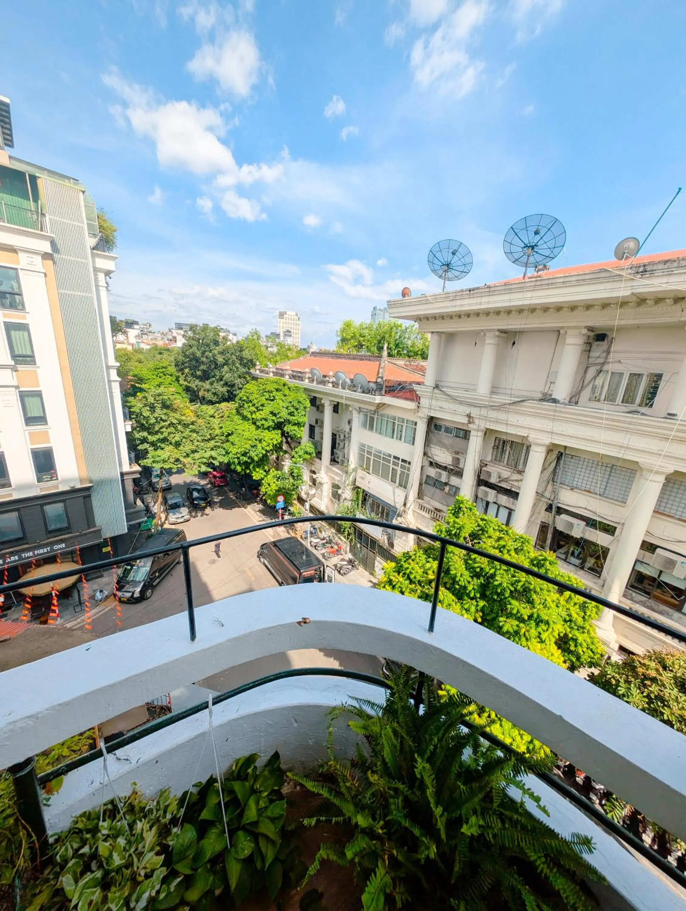 Property building in Maison Maravelle Hotel - Boutique Stay in Hanoi Old Quarter