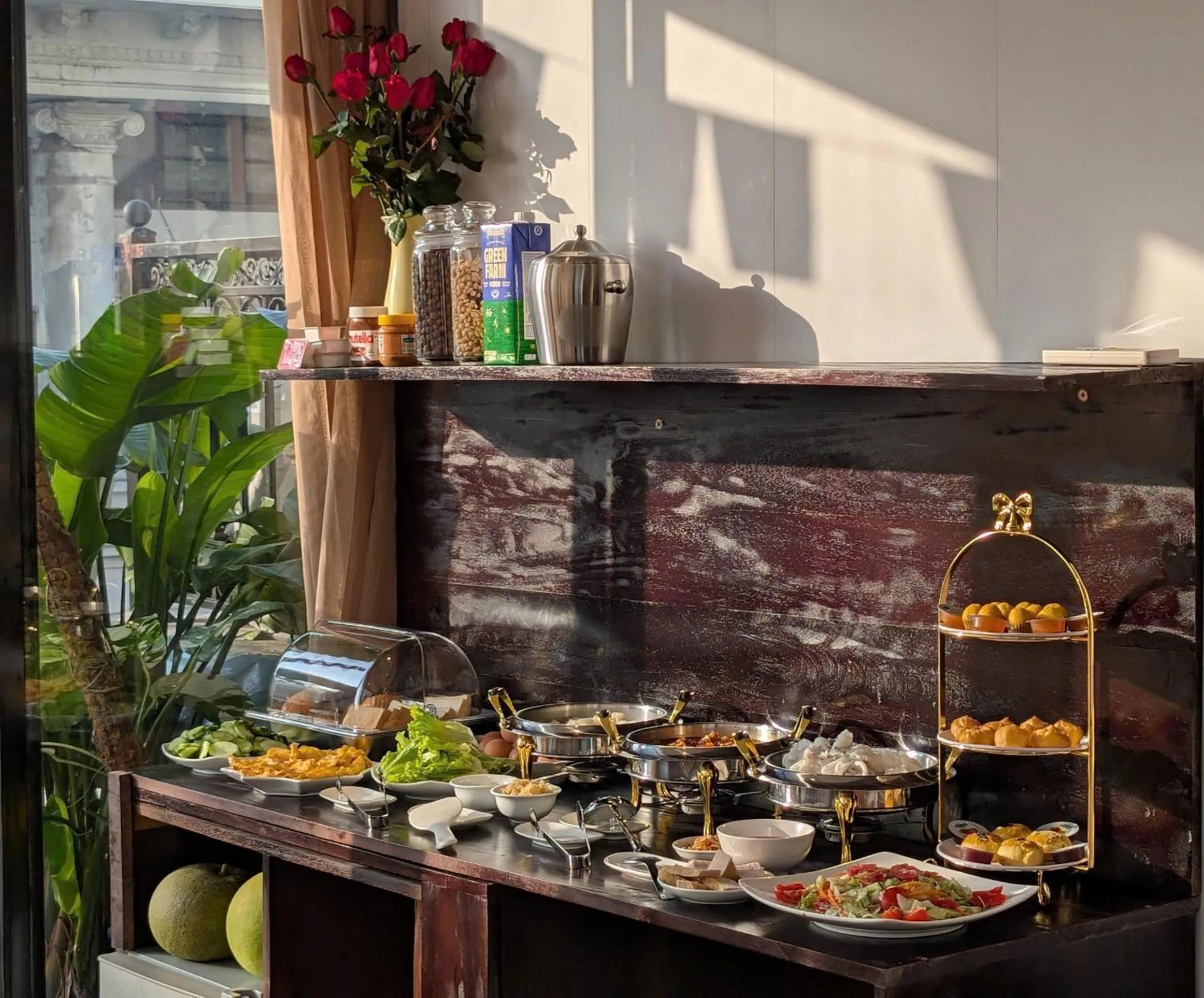 Buffet breakfast in Maison Maravelle Hotel - Boutique Stay in Hanoi Old Quarter