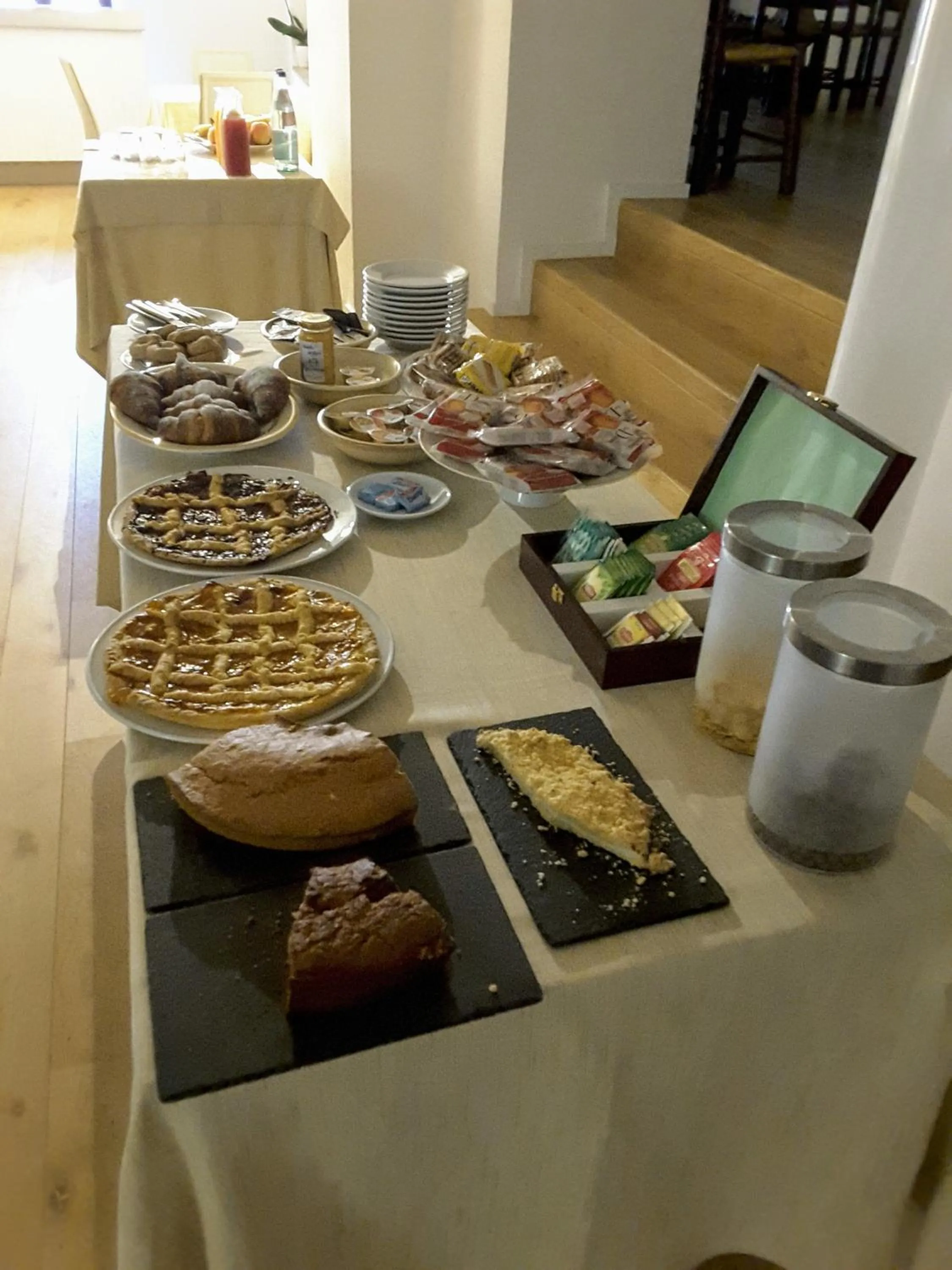 Buffet breakfast in Albergo Il Rientro