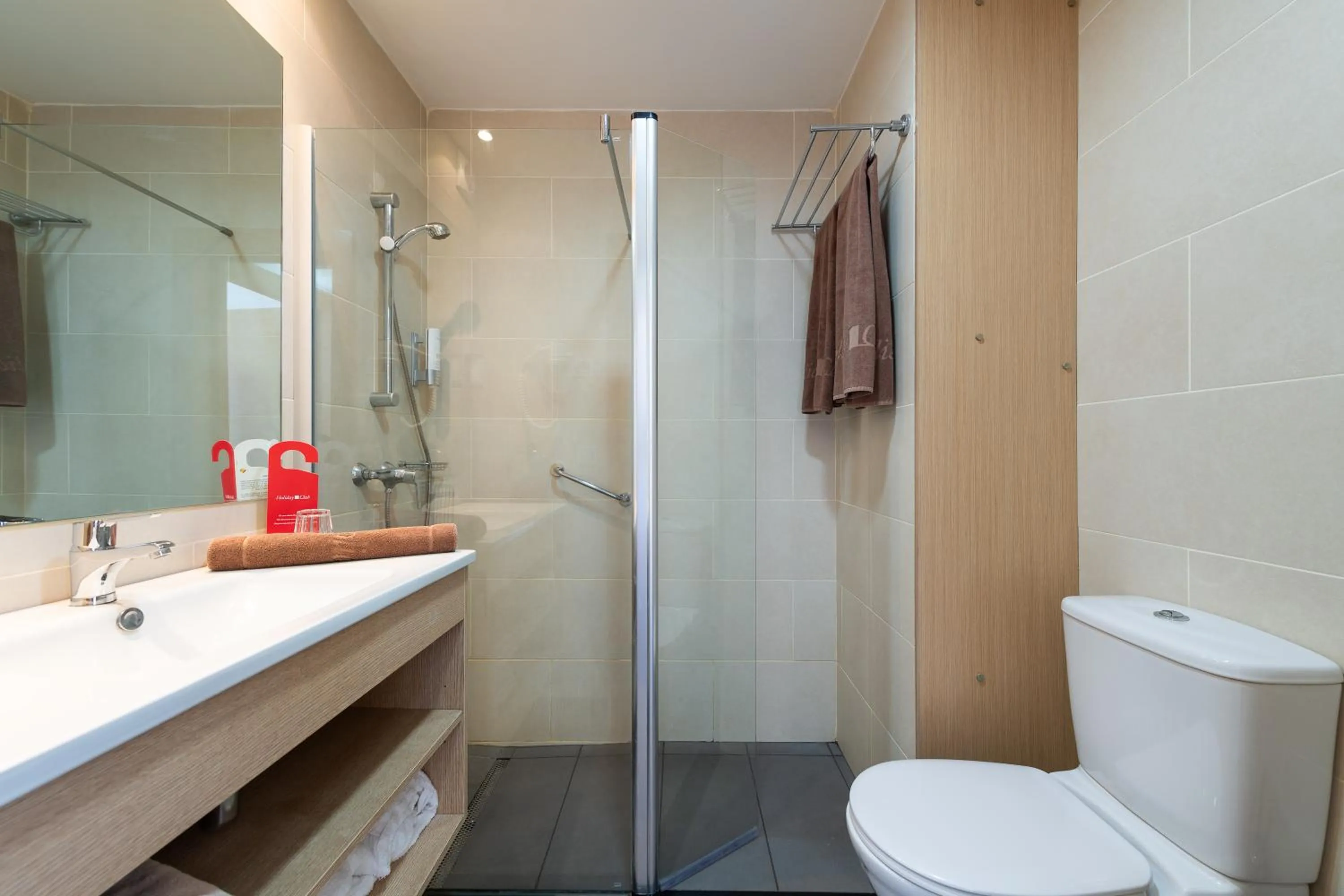 Shower in Holiday Club Puerto Calma