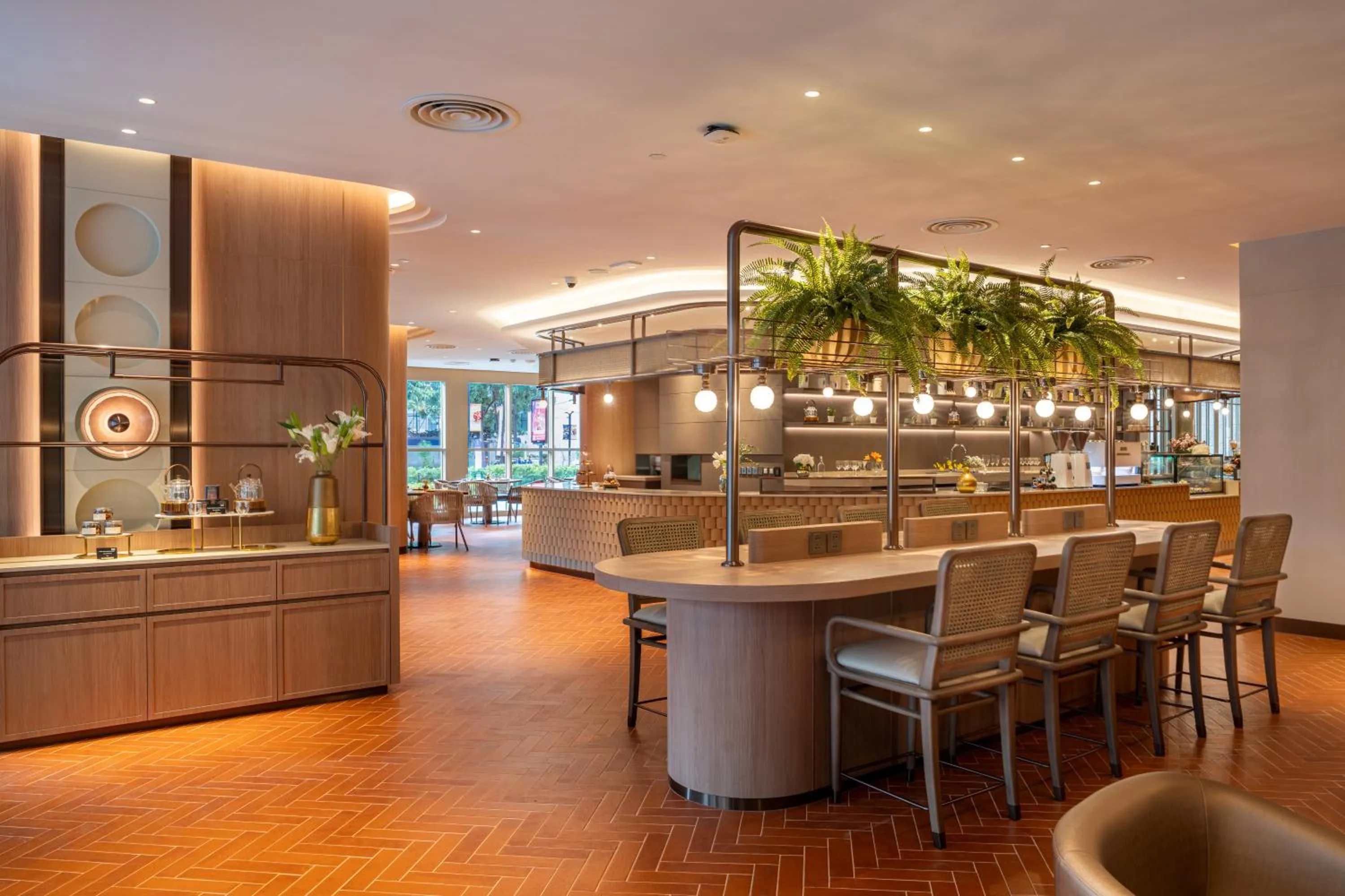 Restaurant/places to eat in Grande Centre Point Prestige Bangkok