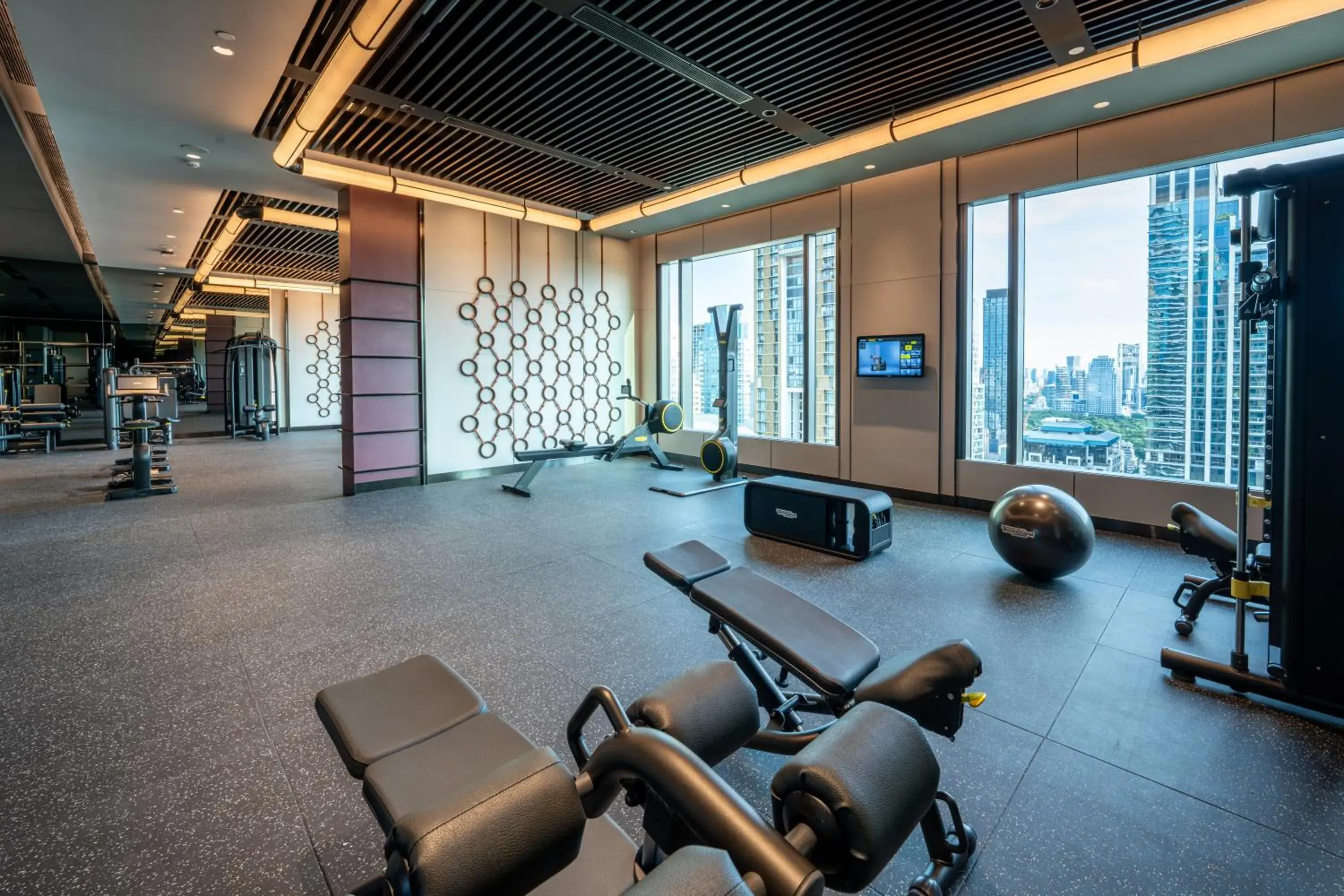 Fitness centre/facilities in Grande Centre Point Prestige Bangkok Fitness centre/facilities in Grande Centre Point Prestige Bangkok