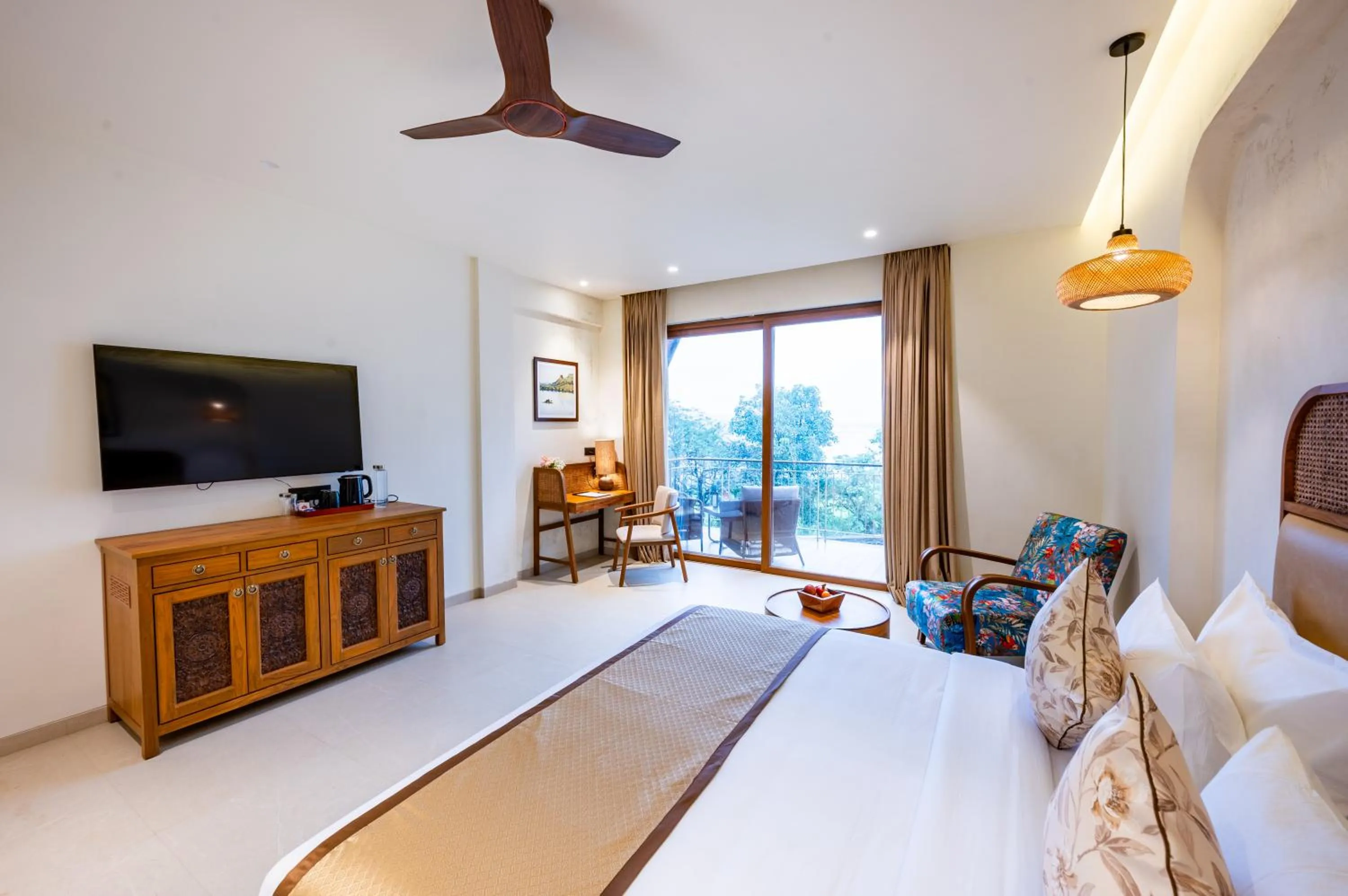 Bed in ARK Lake Resort, Igatpuri