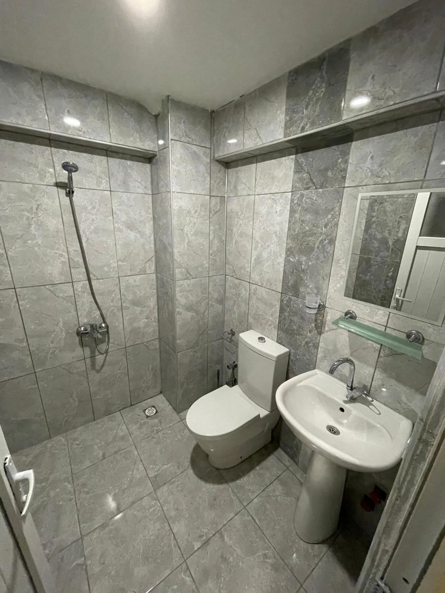 Shower in Denizhan Hotel