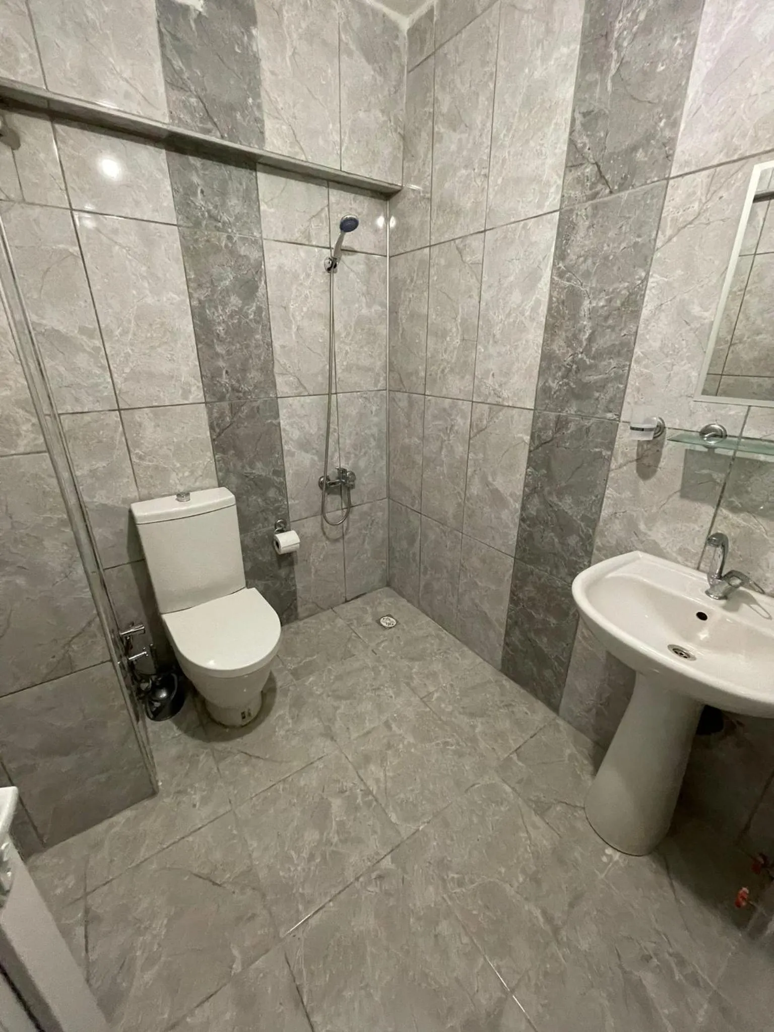 Shower in Denizhan Hotel