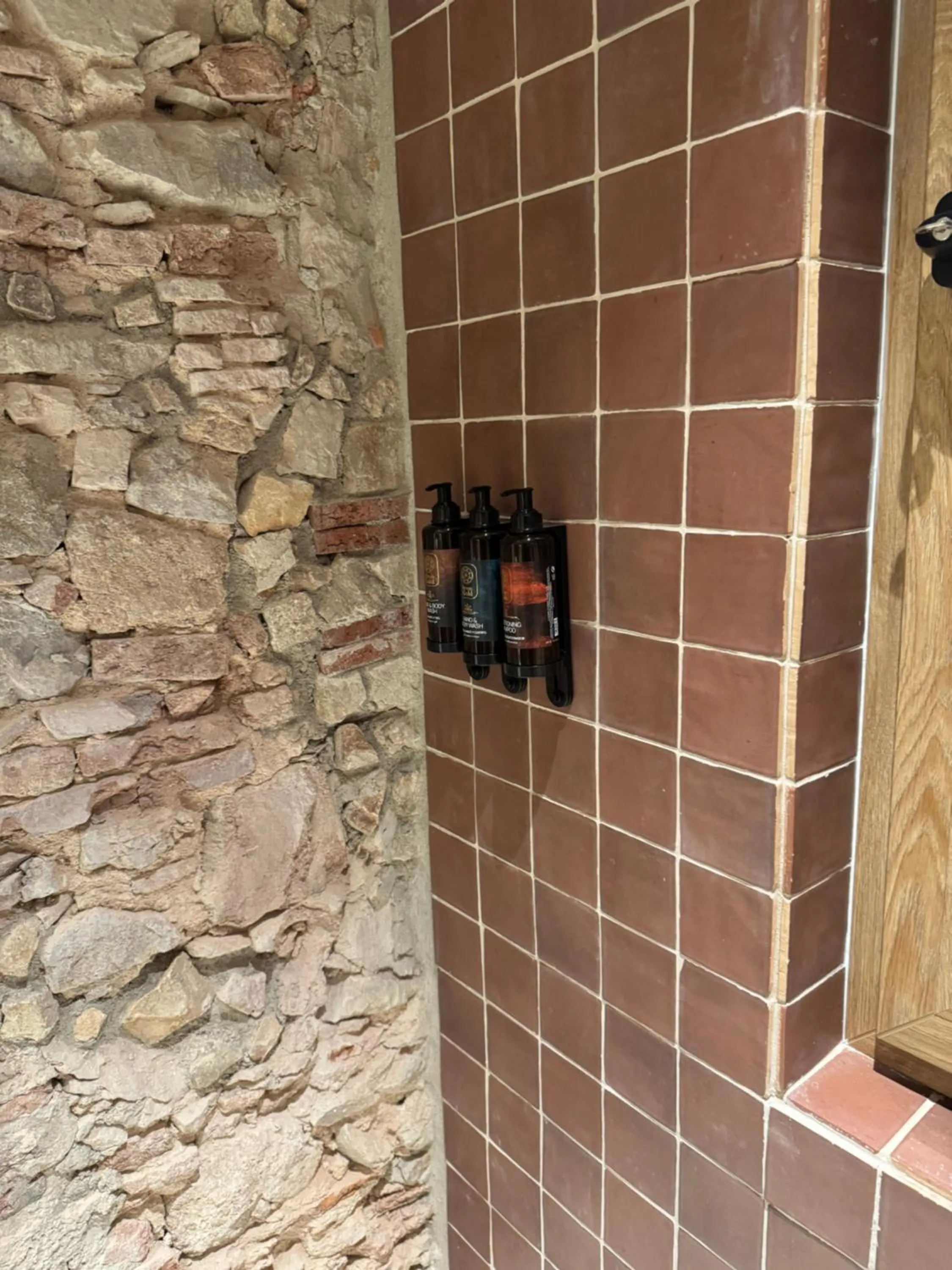 Shower in BELLADORA Hotel Boutique