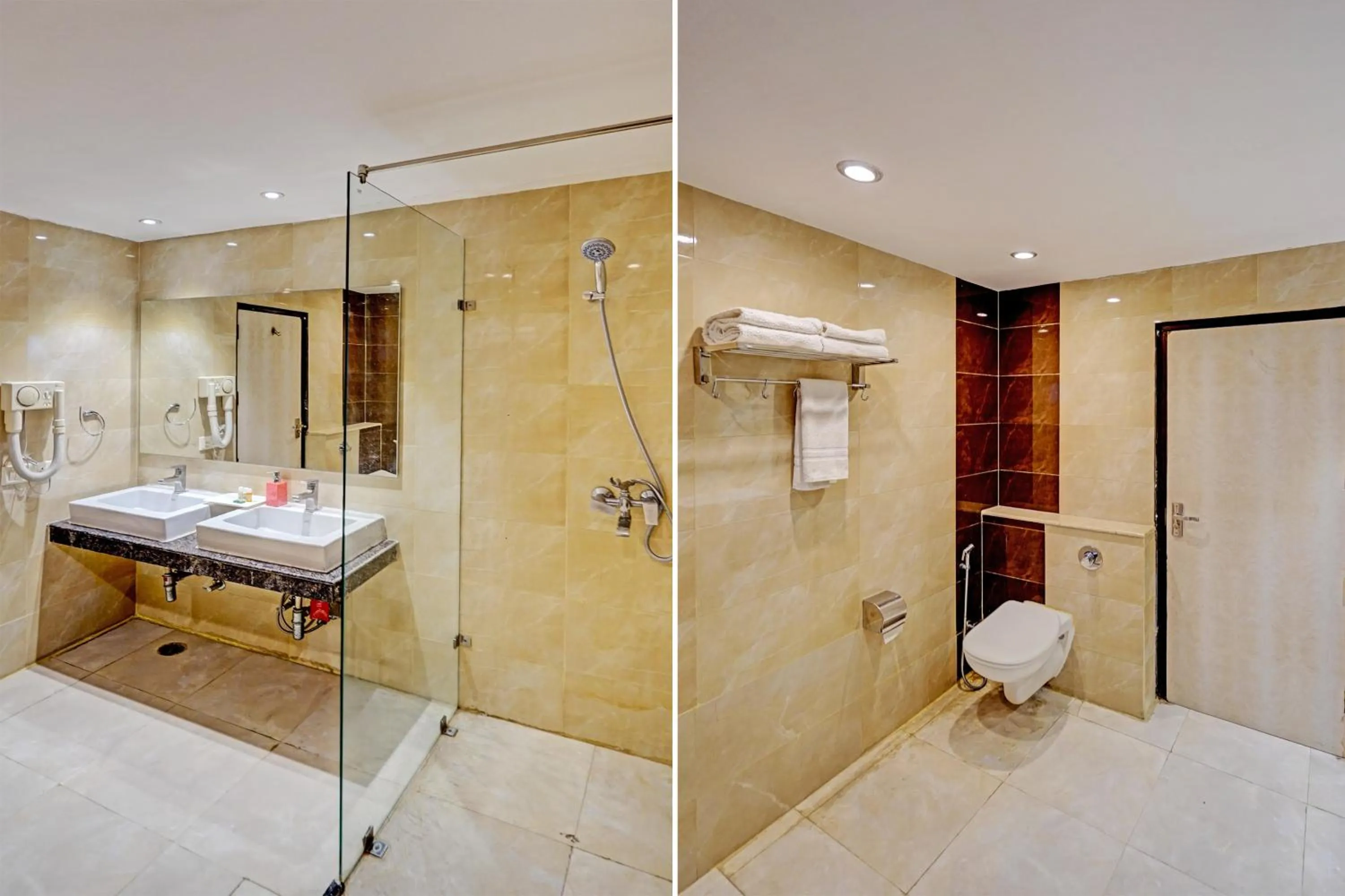 Bathroom in Super Townhouse OAK Hotel City Mark Gurgaon