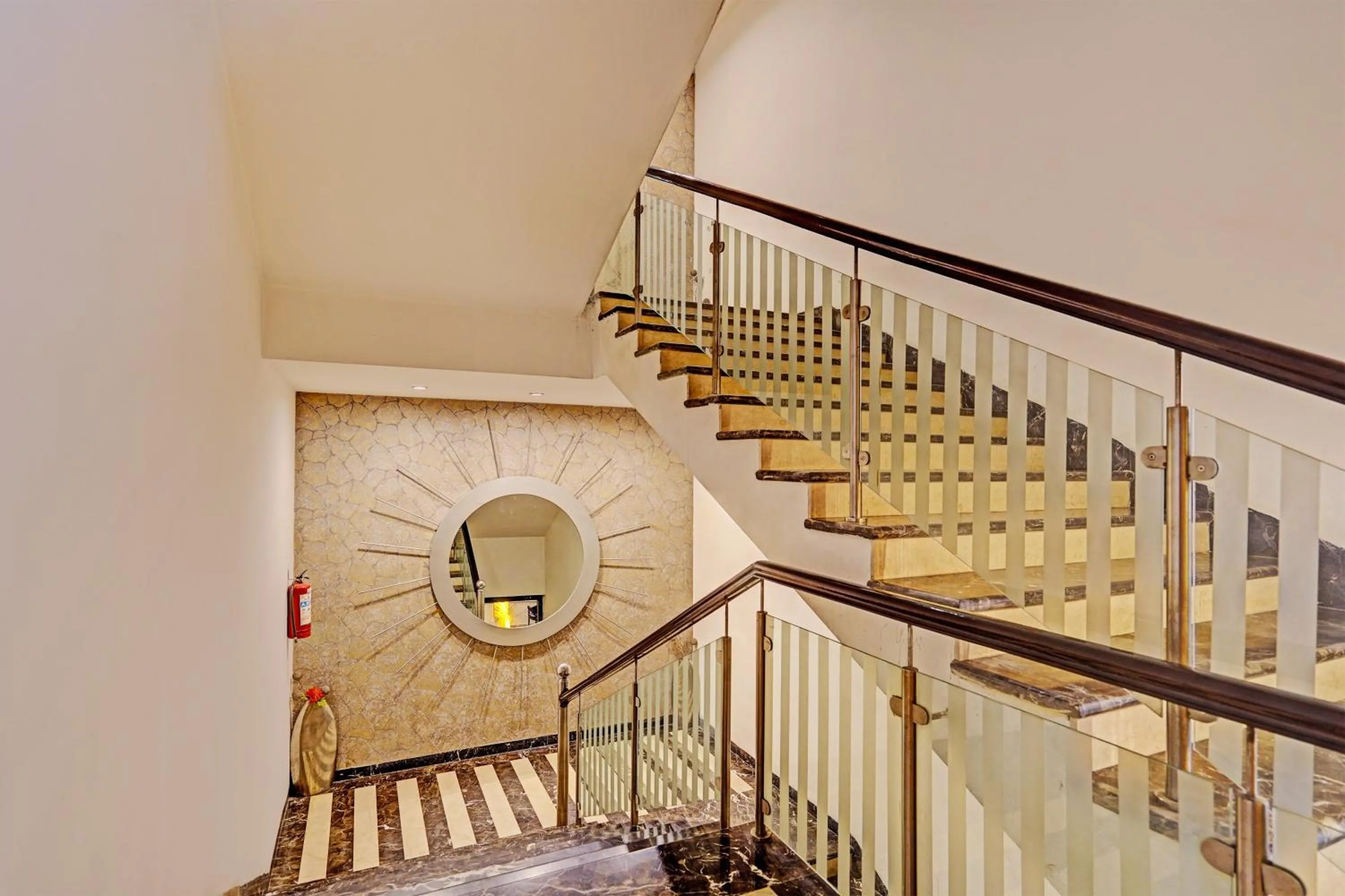 Lobby or reception in Super Townhouse OAK Hotel City Mark Gurgaon