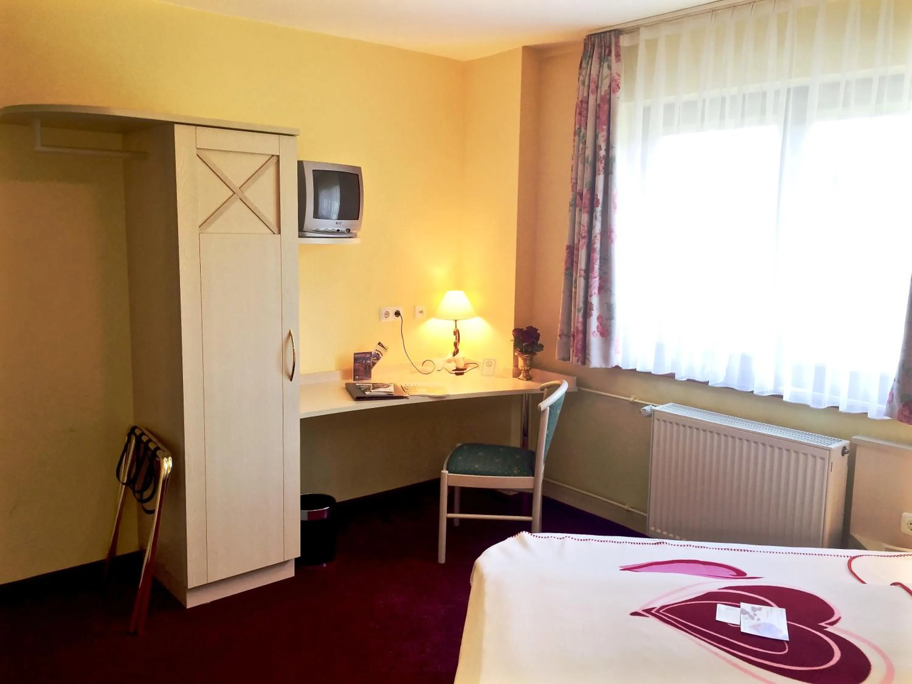 Seating area, Bed in Dornröschen