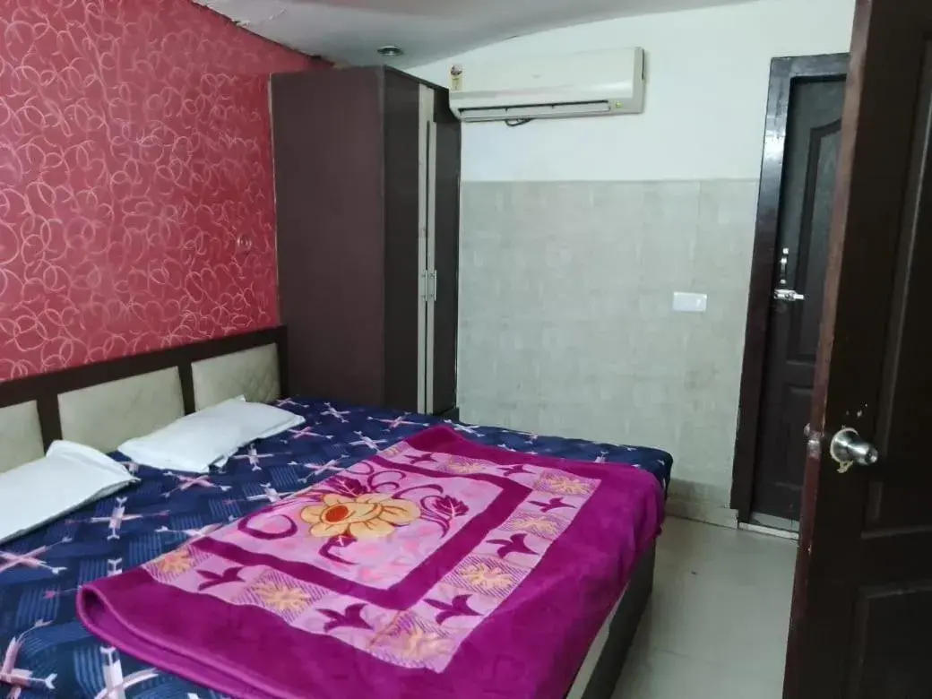 Deluxe Double Room - single occupancy in Hotel Moments Deluxe Double Room - single occupancy in Hotel Moments