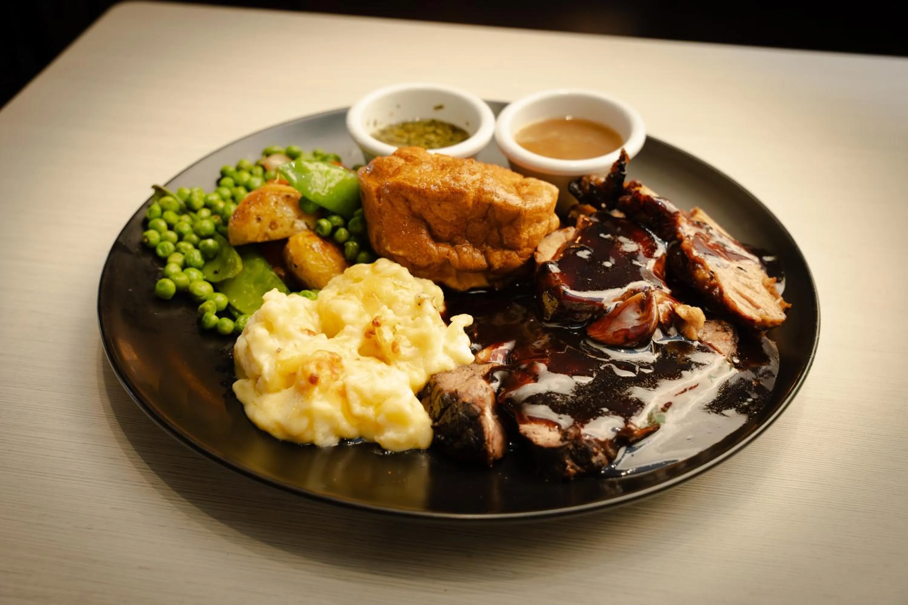 Restaurant/places to eat in The Burlington Hotel