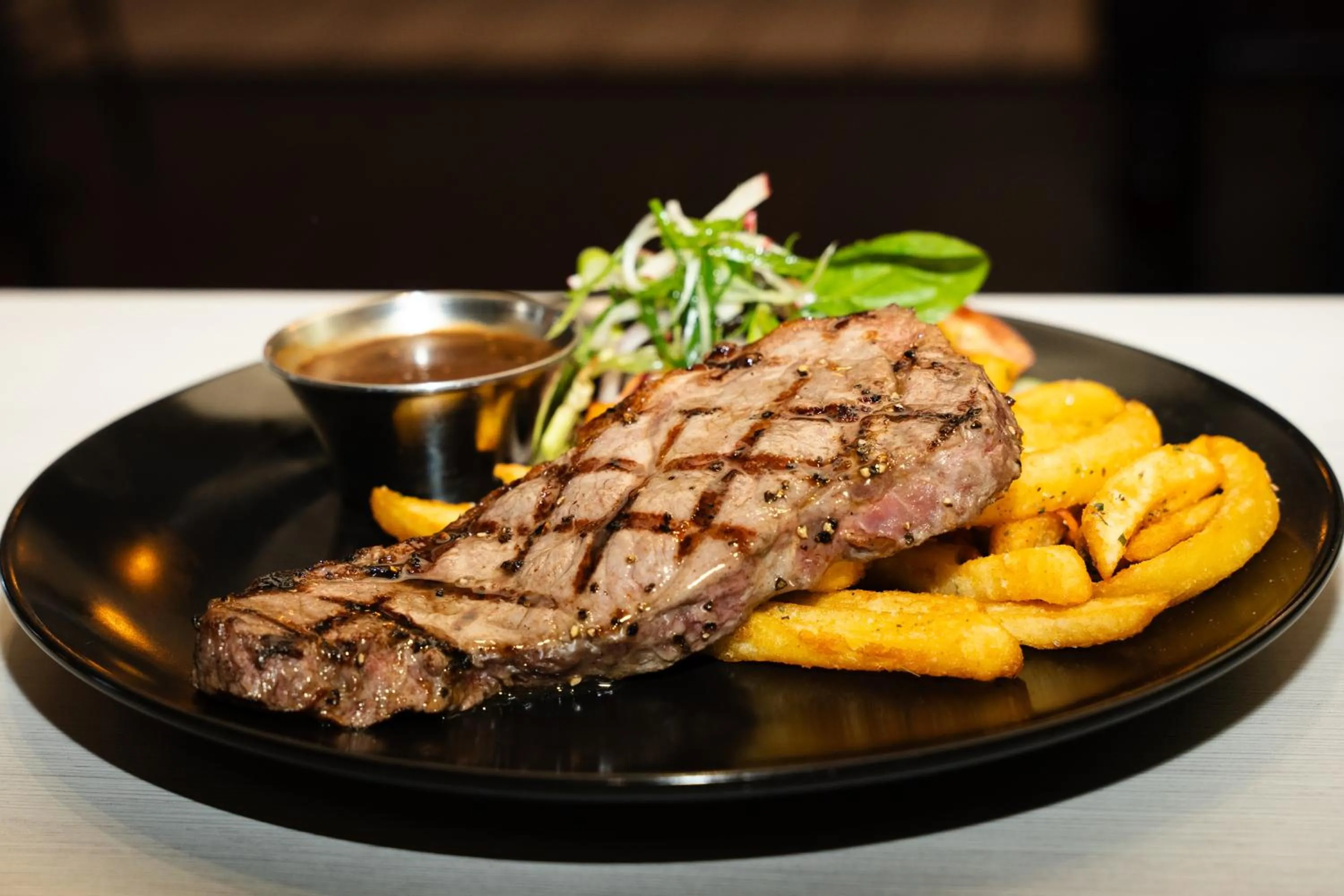 Restaurant/places to eat in The Burlington Hotel