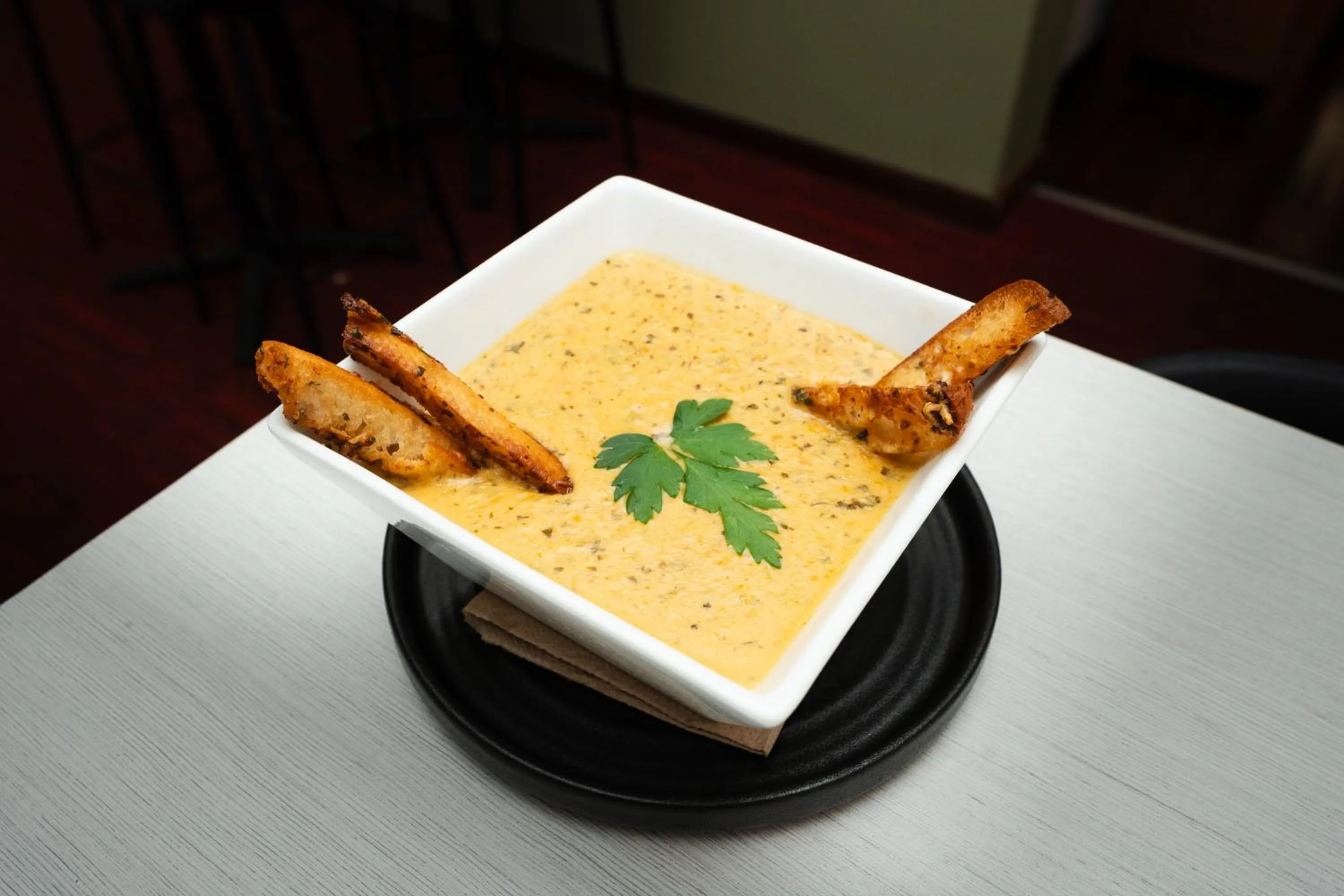 Restaurant/places to eat in The Burlington Hotel