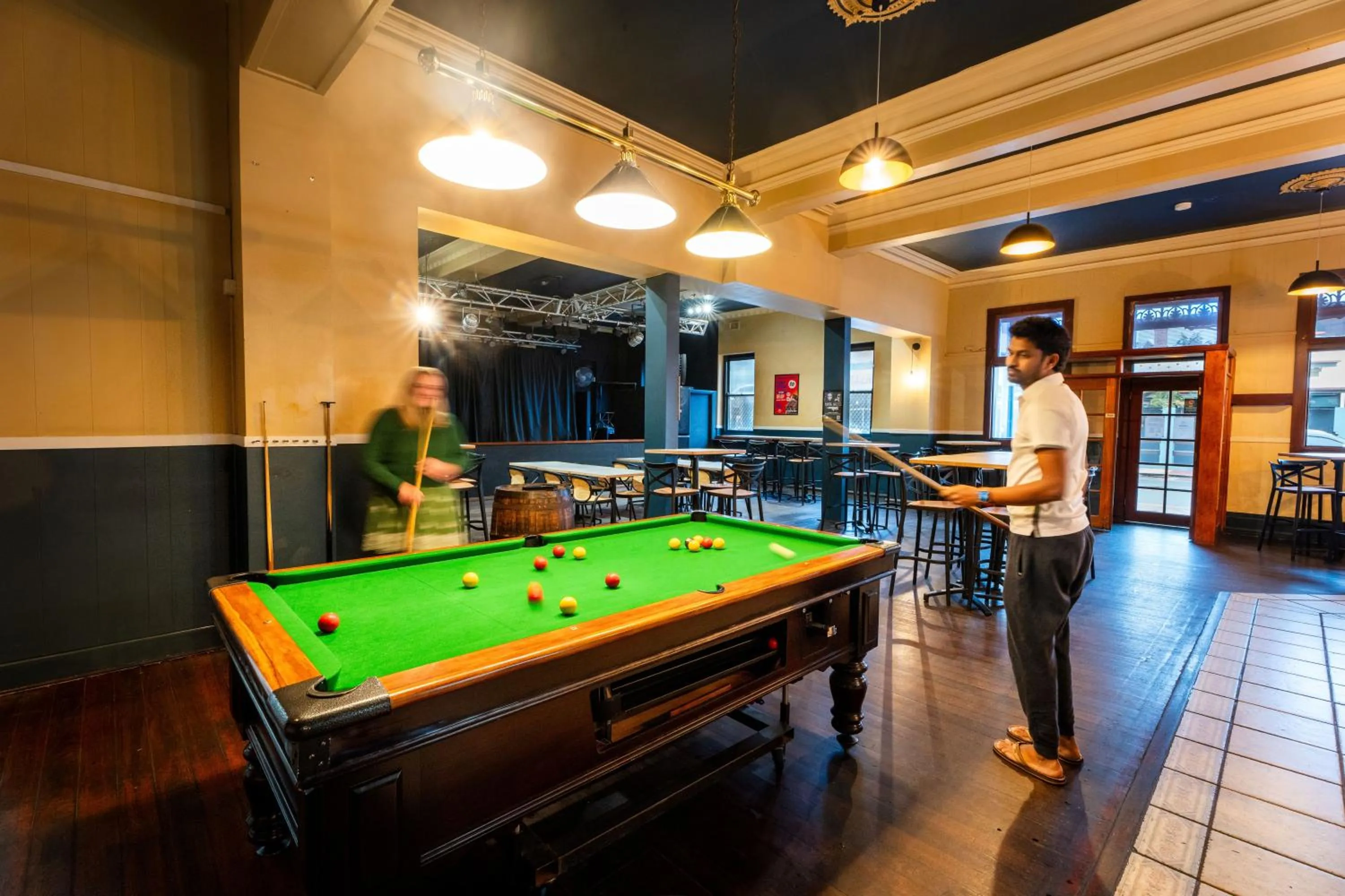 Restaurant/places to eat in The Burlington Hotel