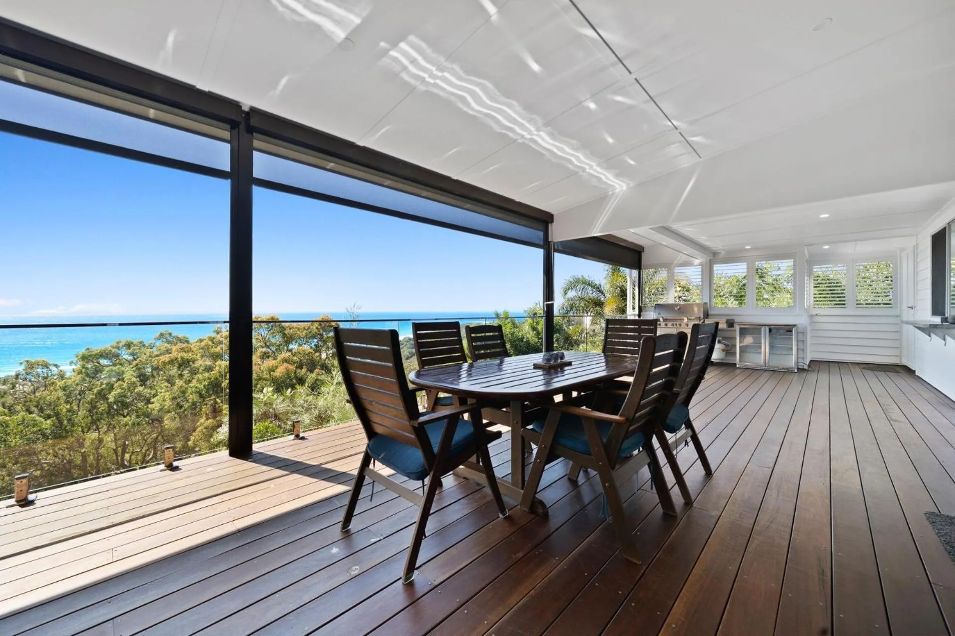Belle Vue Beach House by Discover Stradbroke