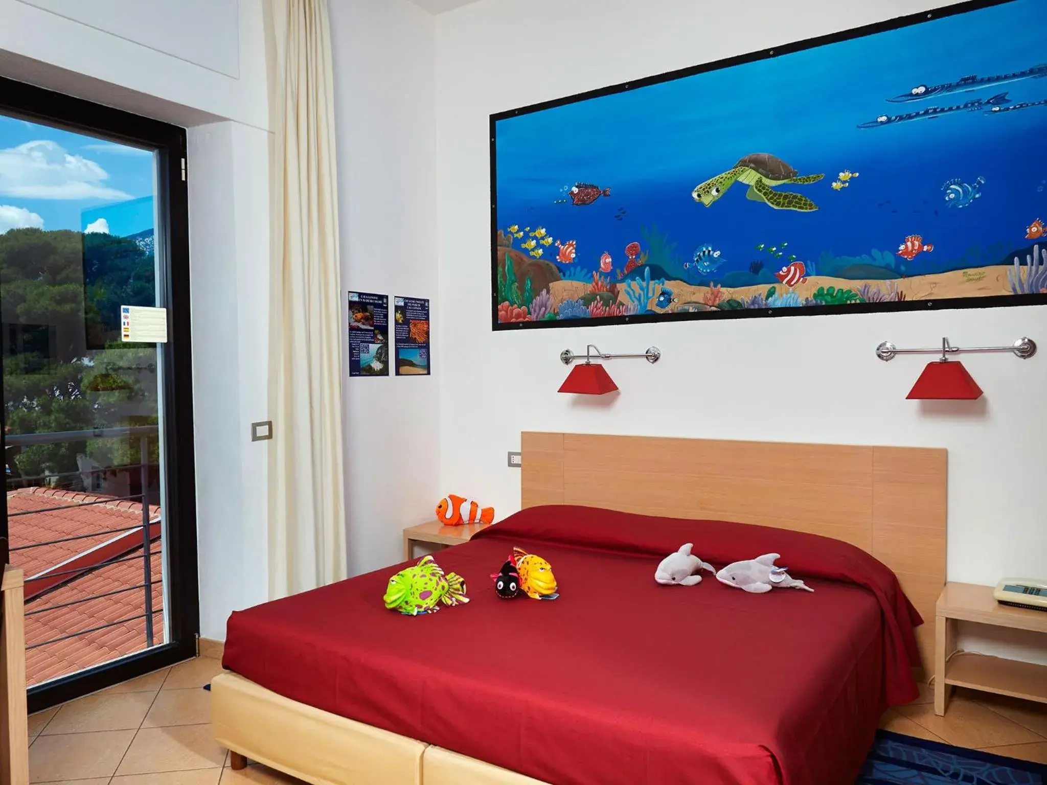 Quadruple Room in Hotel Cala Luna Quadruple Room in Hotel Cala Luna