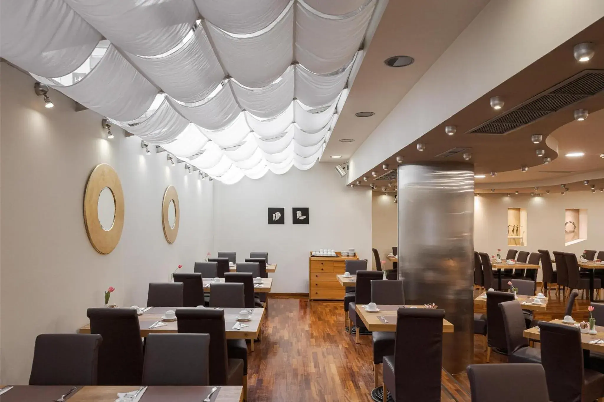 Restaurant/places to eat in Acropolis Select Restaurant/places to eat in Acropolis Select