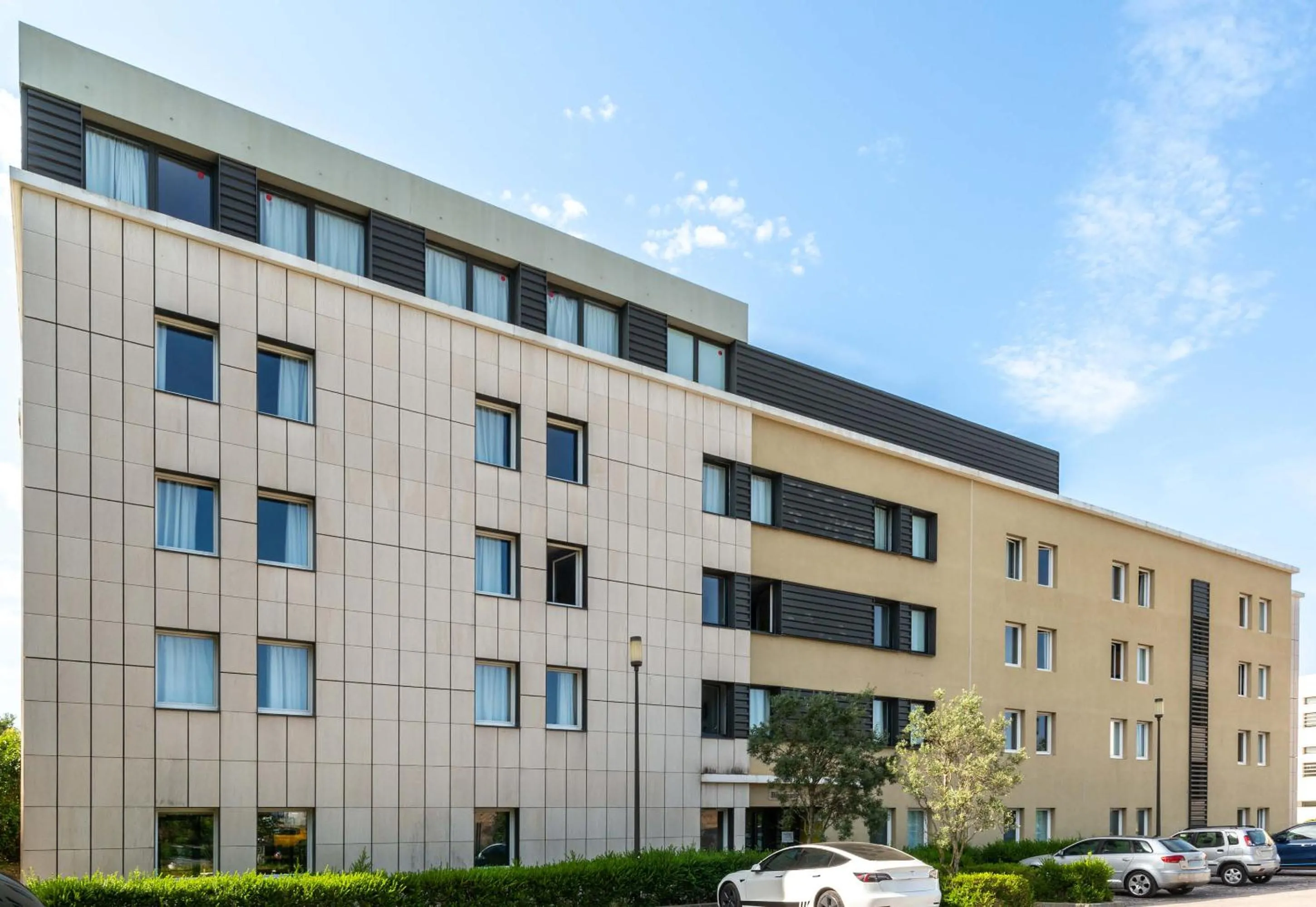 Property building in B&B HOTEL Montpellier Centre Le Millénaire