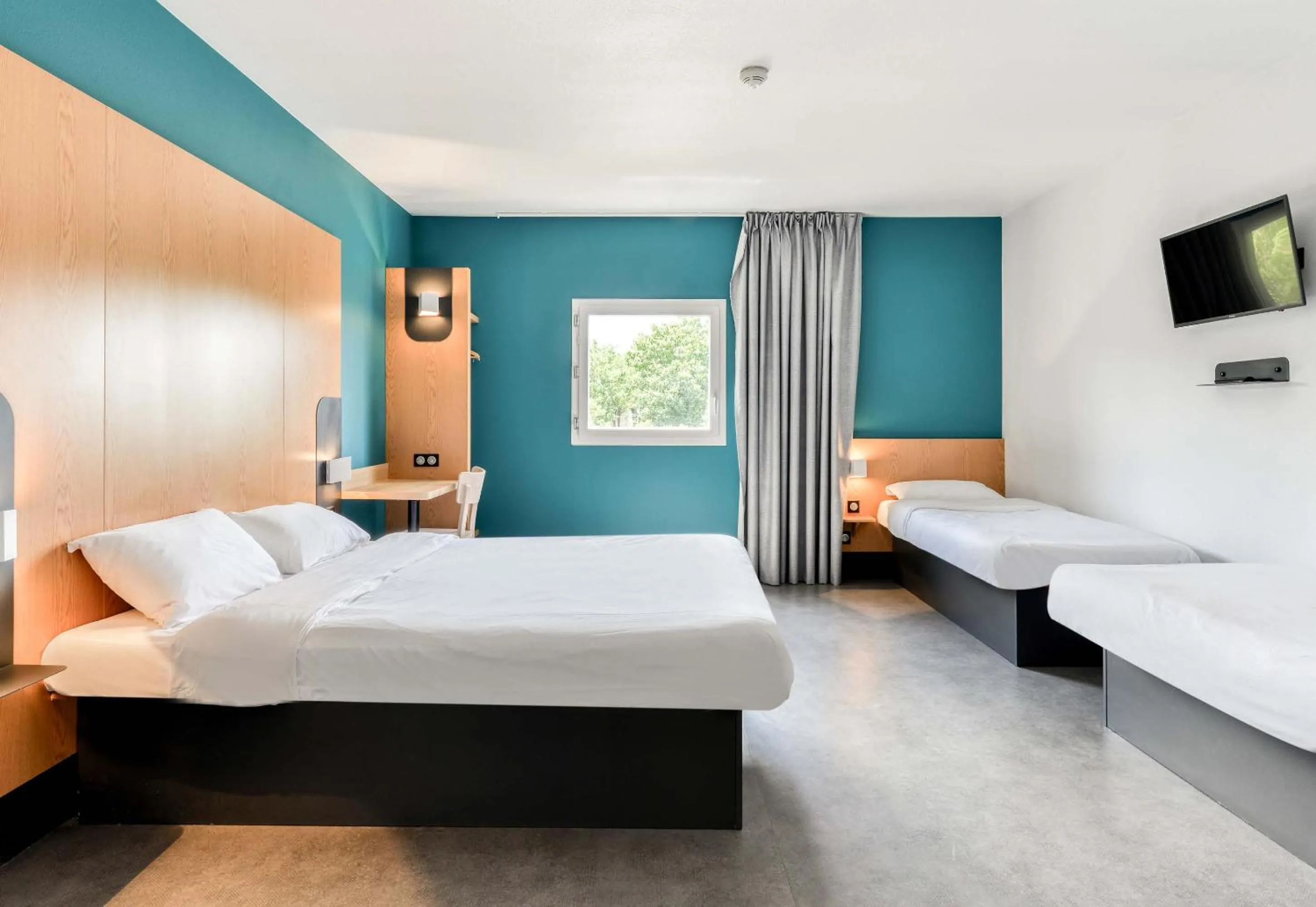 Bedroom, Bed in B&B HOTEL Montpellier Centre Le Millénaire