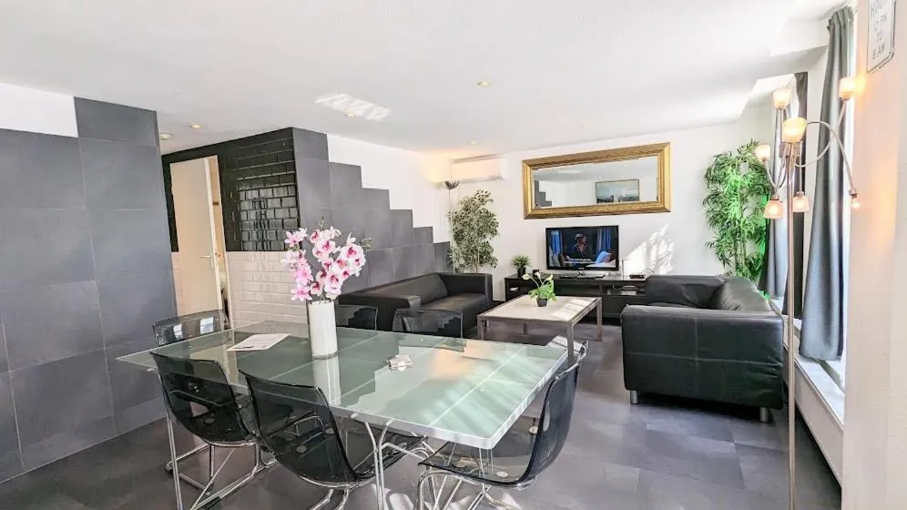 The Amsterdam Hotel Apartment in the Center